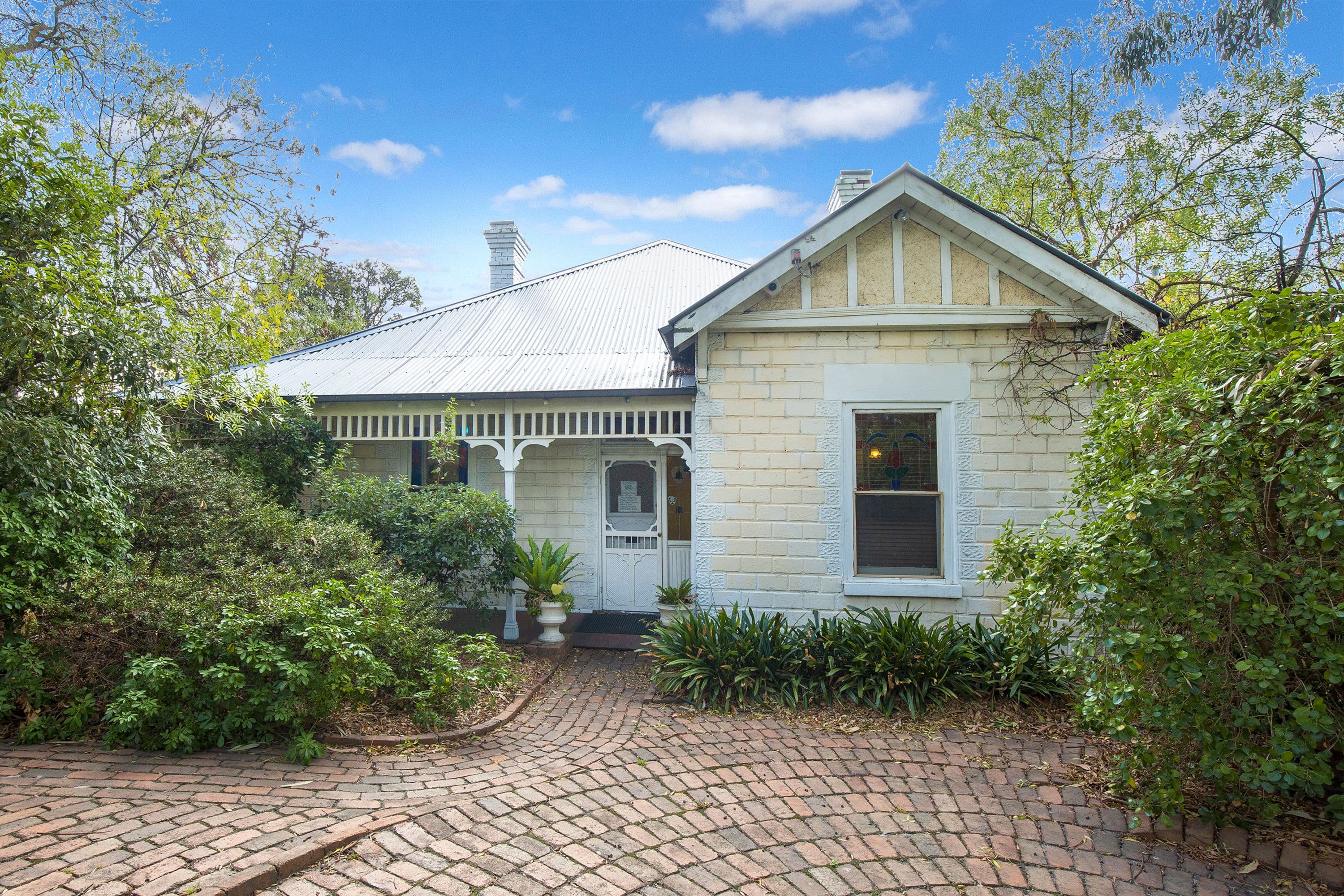 431 Whitehorse Road, Mitcham VIC 3132, Mitcham - Image 1