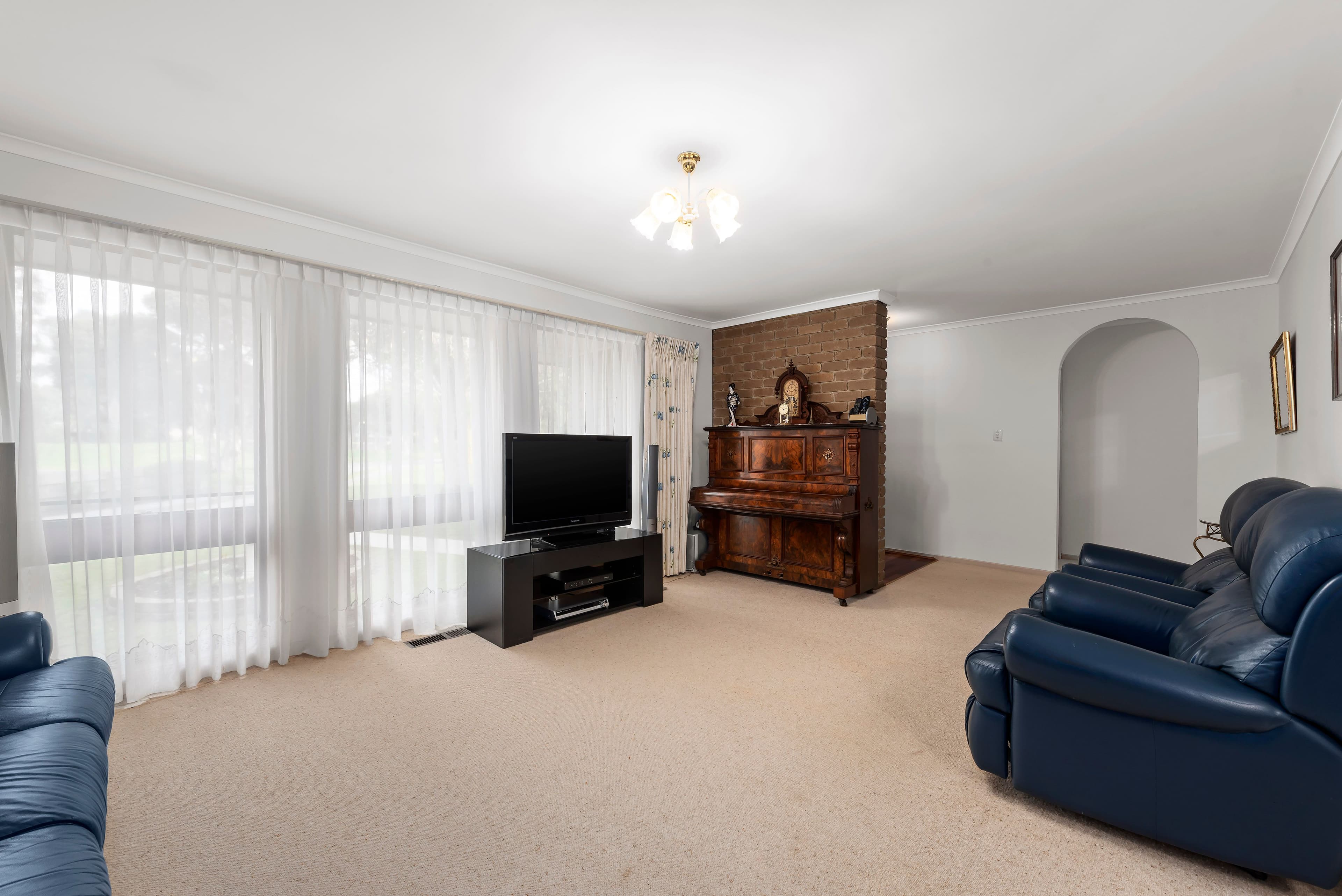 15 Stratford Square, WANTIRNA VIC 3152, Wantirna - Thumbnail 2