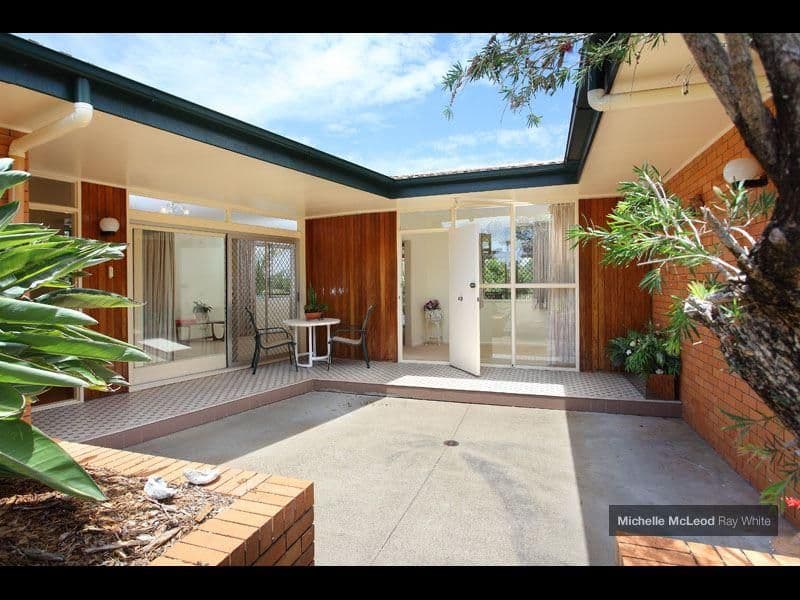 118 Burbong Street, CHAPEL HILL QLD 4069, Chapel Hill - Thumbnail 3