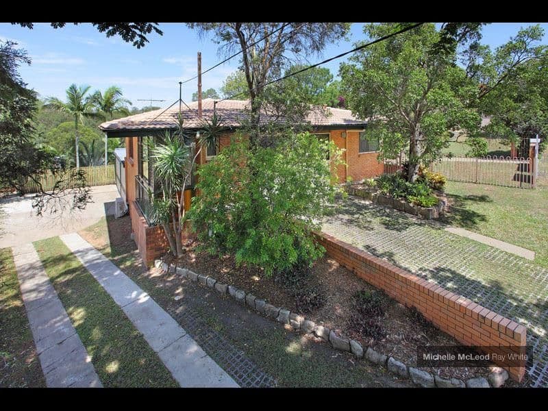 118 Burbong Street, CHAPEL HILL QLD 4069, Chapel Hill - Thumbnail 4