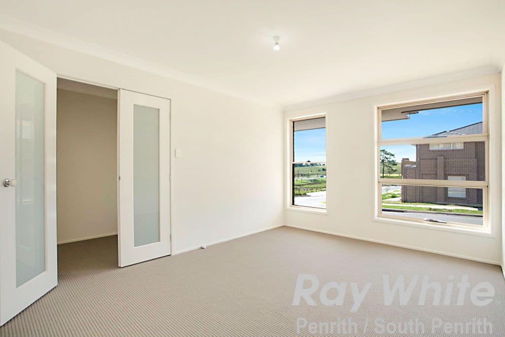 11 Valencia Street, Caddens - Thumbnail 2