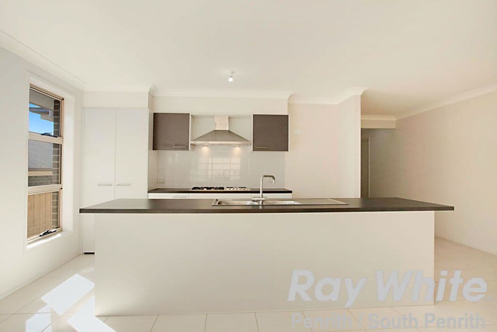 11 Valencia Street, Caddens - Thumbnail 3