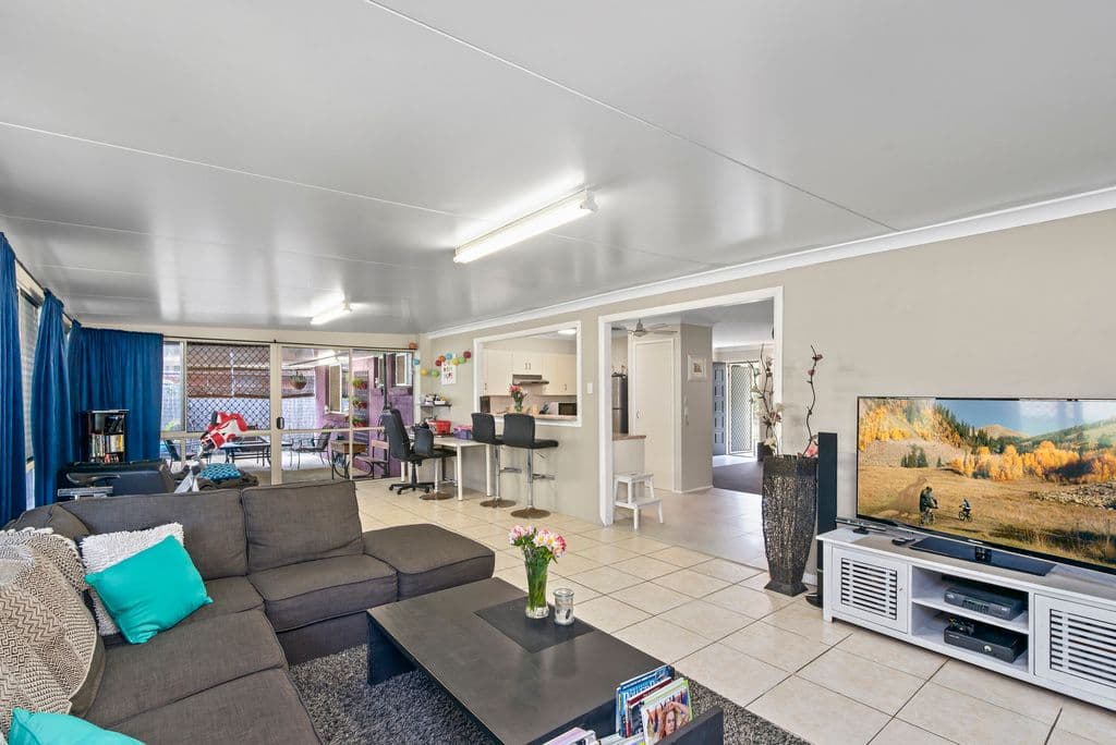 26 Mirreen Drive, Tugun QLD 4224, Tugun - Thumbnail 3