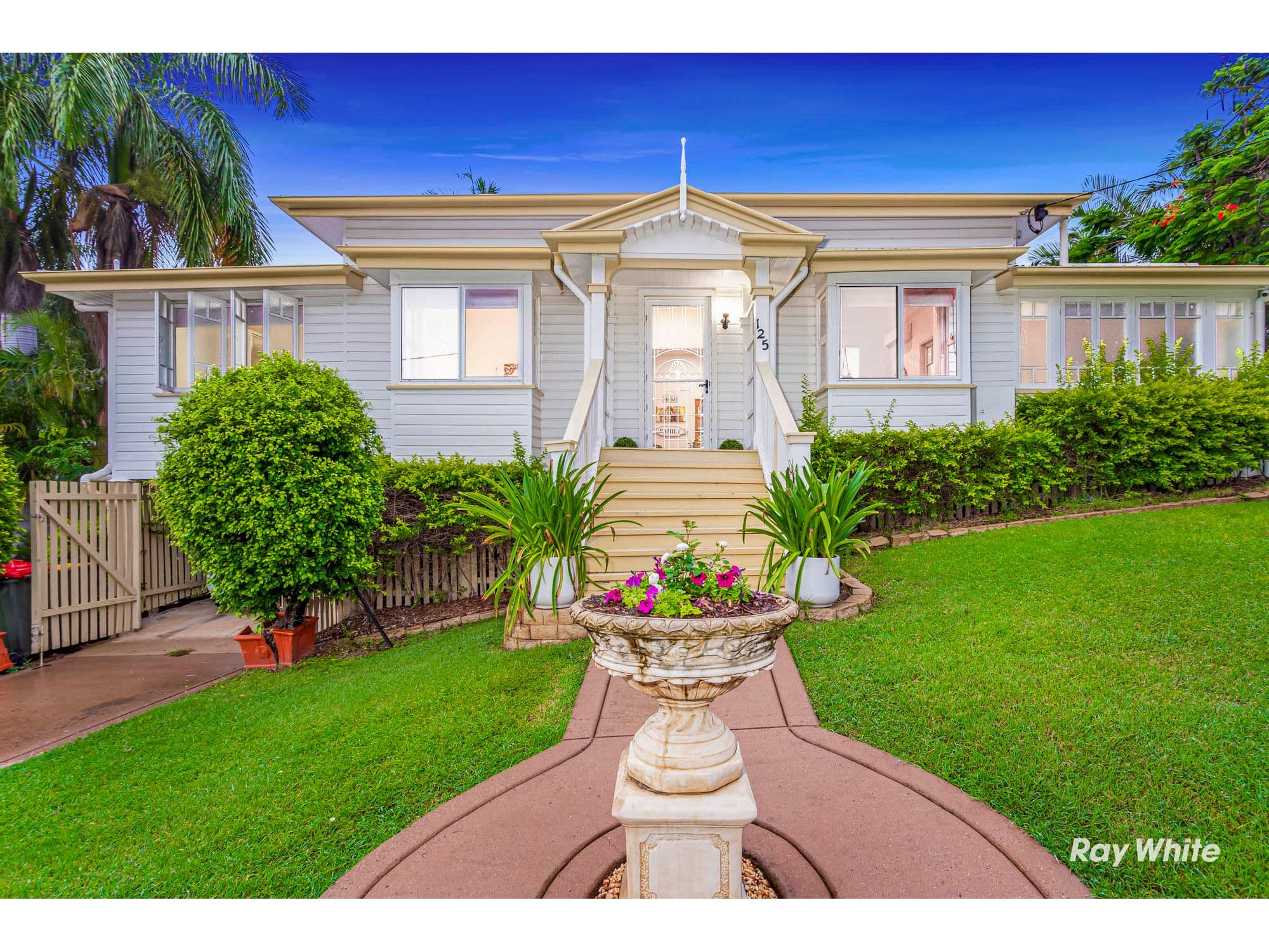 125 Cambridge Street, The Range QLD 4700, The Range - Image 1