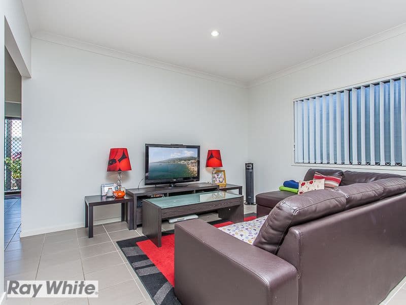 14 Langer Circuit, NORTH LAKES QLD 4509, North Lakes - Thumbnail 2