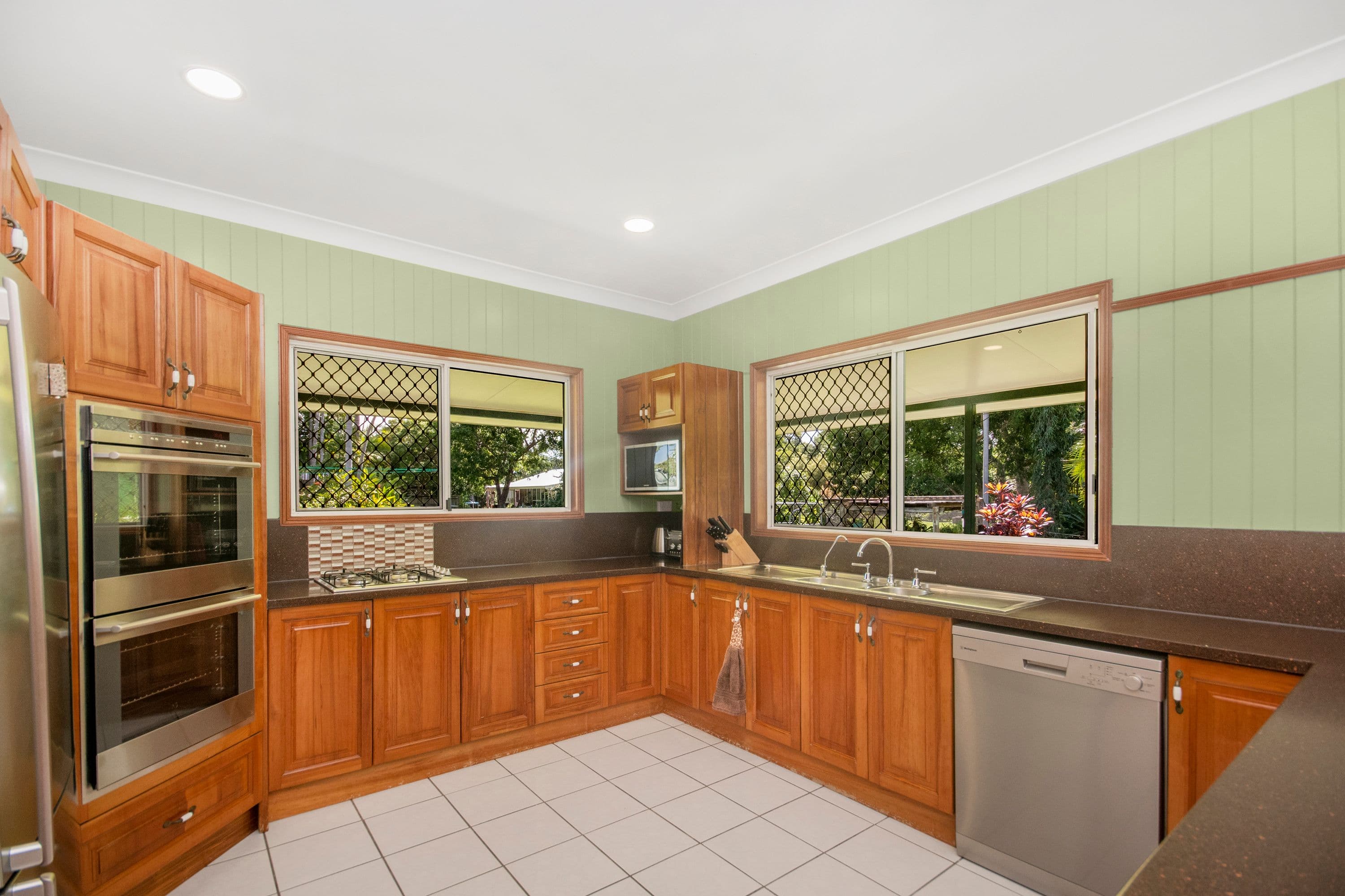 18 Cataract Avenue, Rangewood QLD 4817, Rangewood - Thumbnail 2
