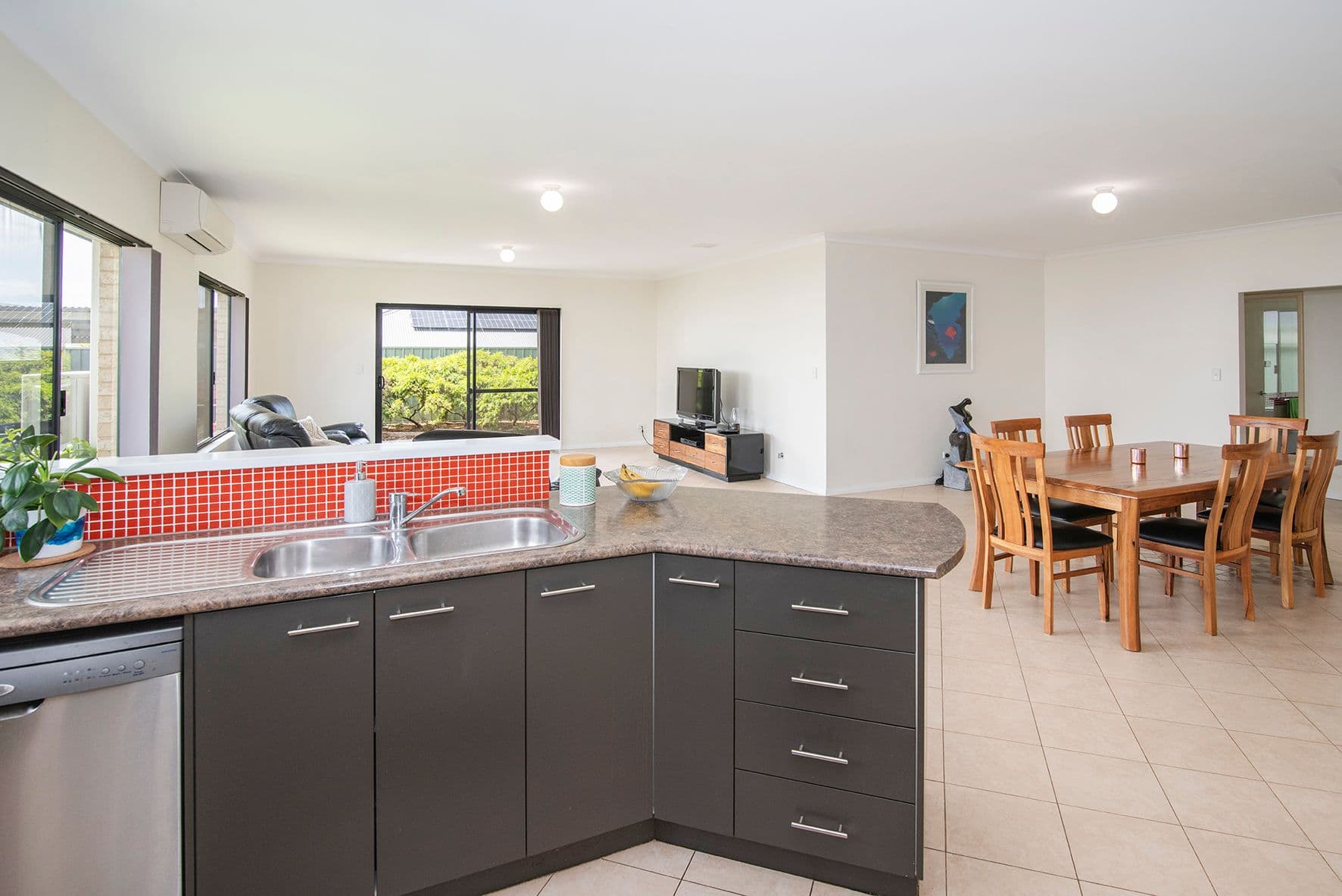 32 Leschenaultia Avenue, Margaret River WA 6285, Margaret River - Thumbnail 3