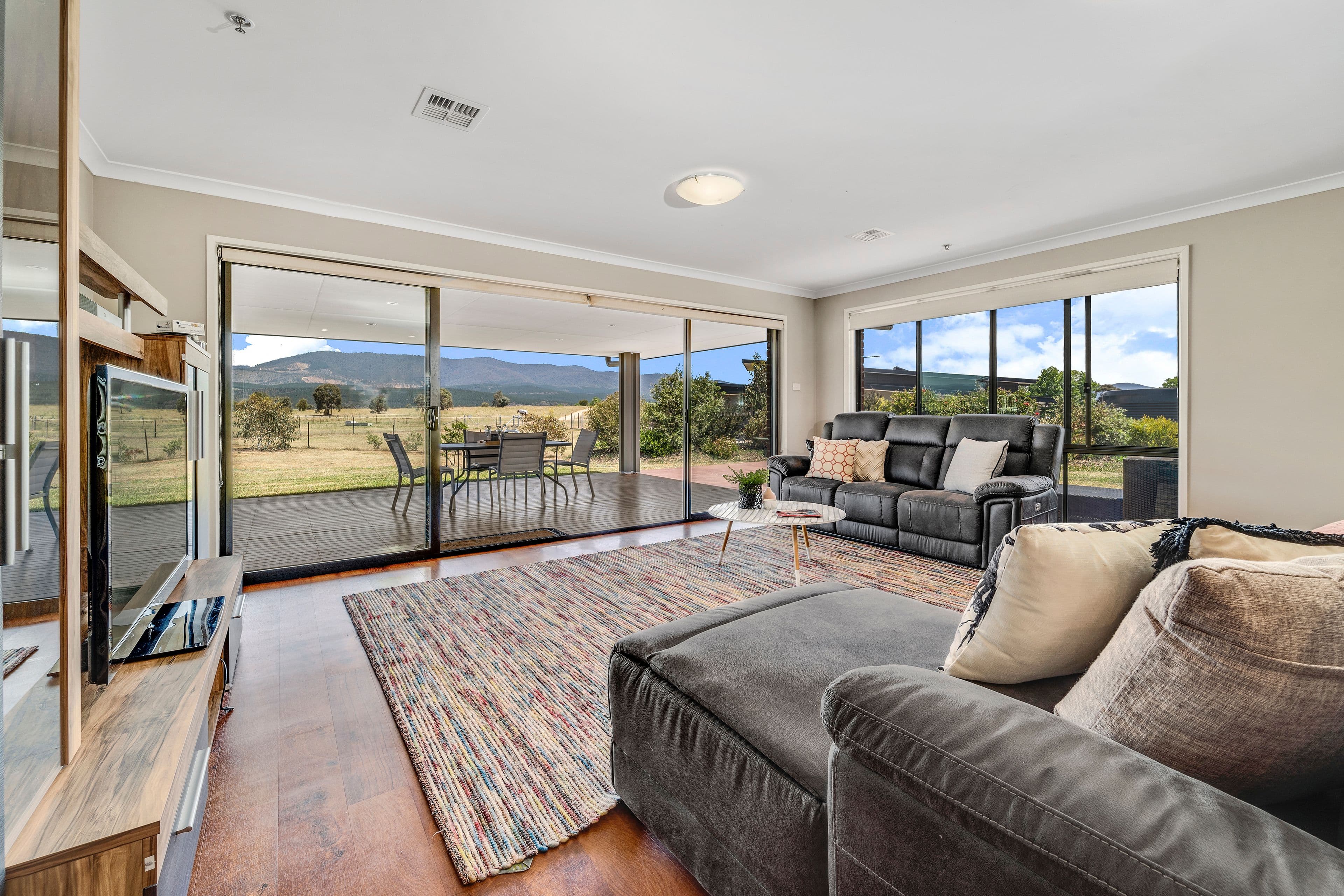 43 Jim Bradley Crescent, URIARRA VILLAGE ACT 2611, Uriarra Village - Thumbnail 5