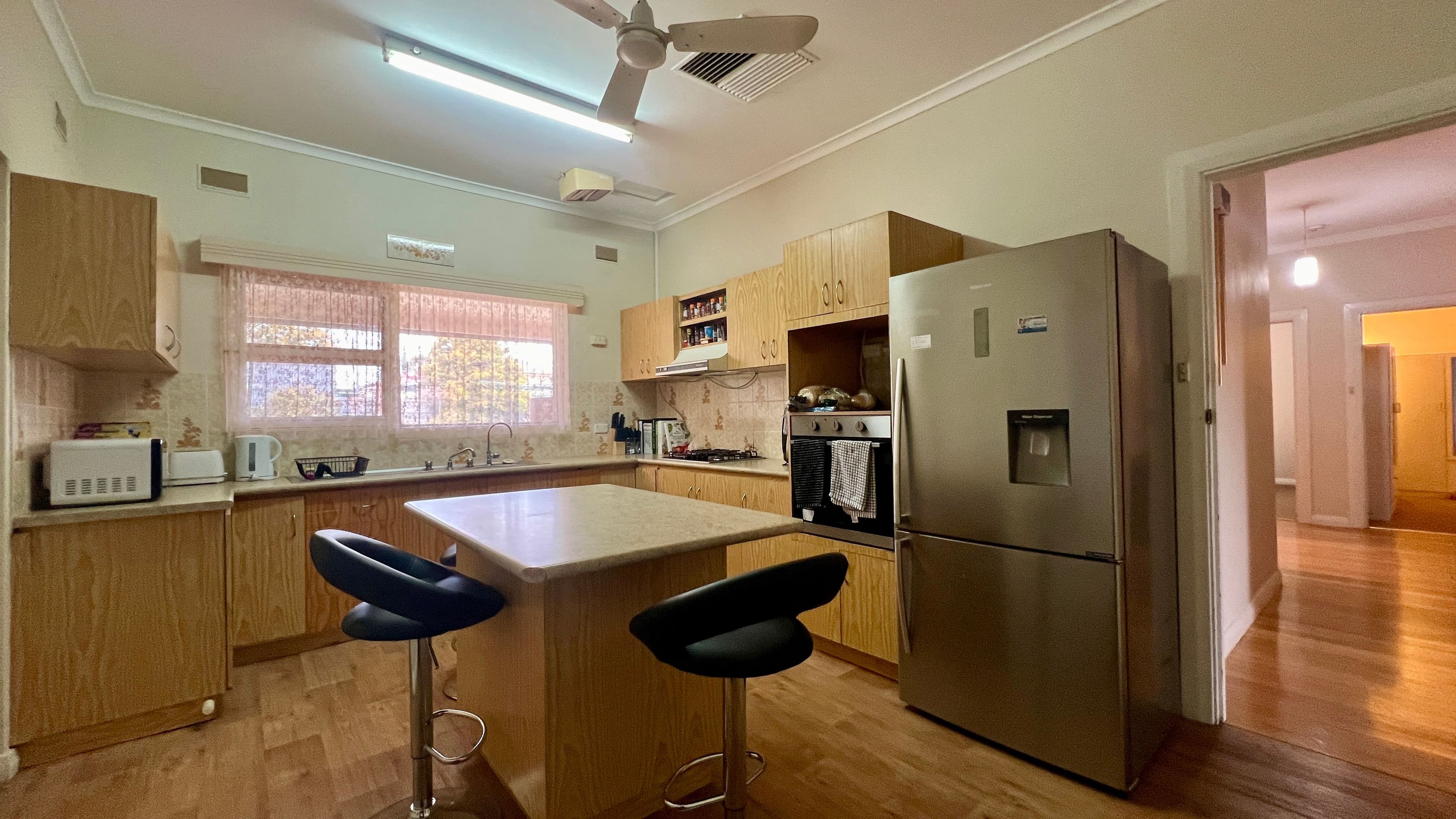 10 Hincks Avenue, Whyalla Norrie SA 5608, Whyalla Norrie - Thumbnail 2
