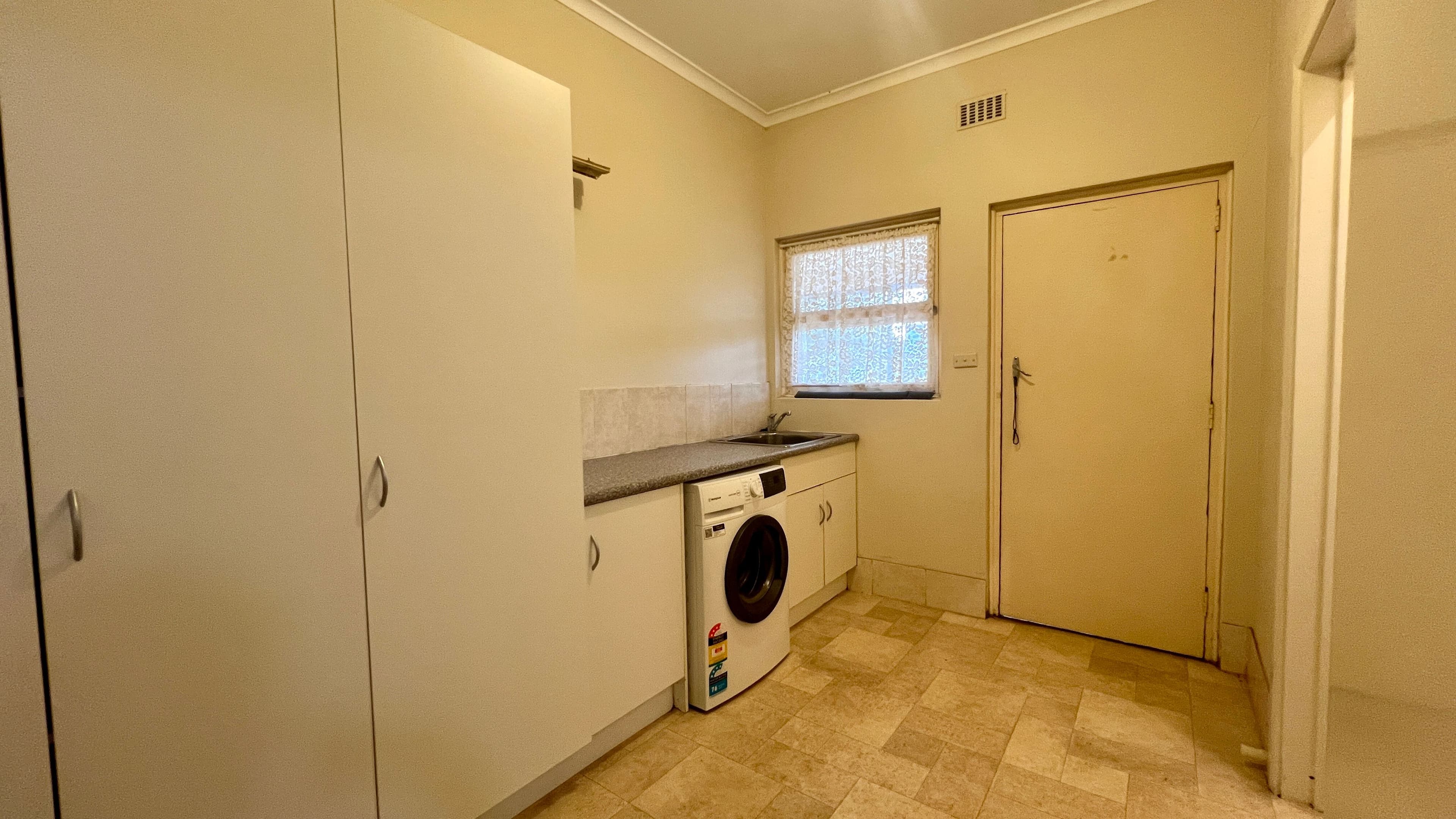10 Hincks Avenue, Whyalla Norrie SA 5608, Whyalla Norrie - Thumbnail 8