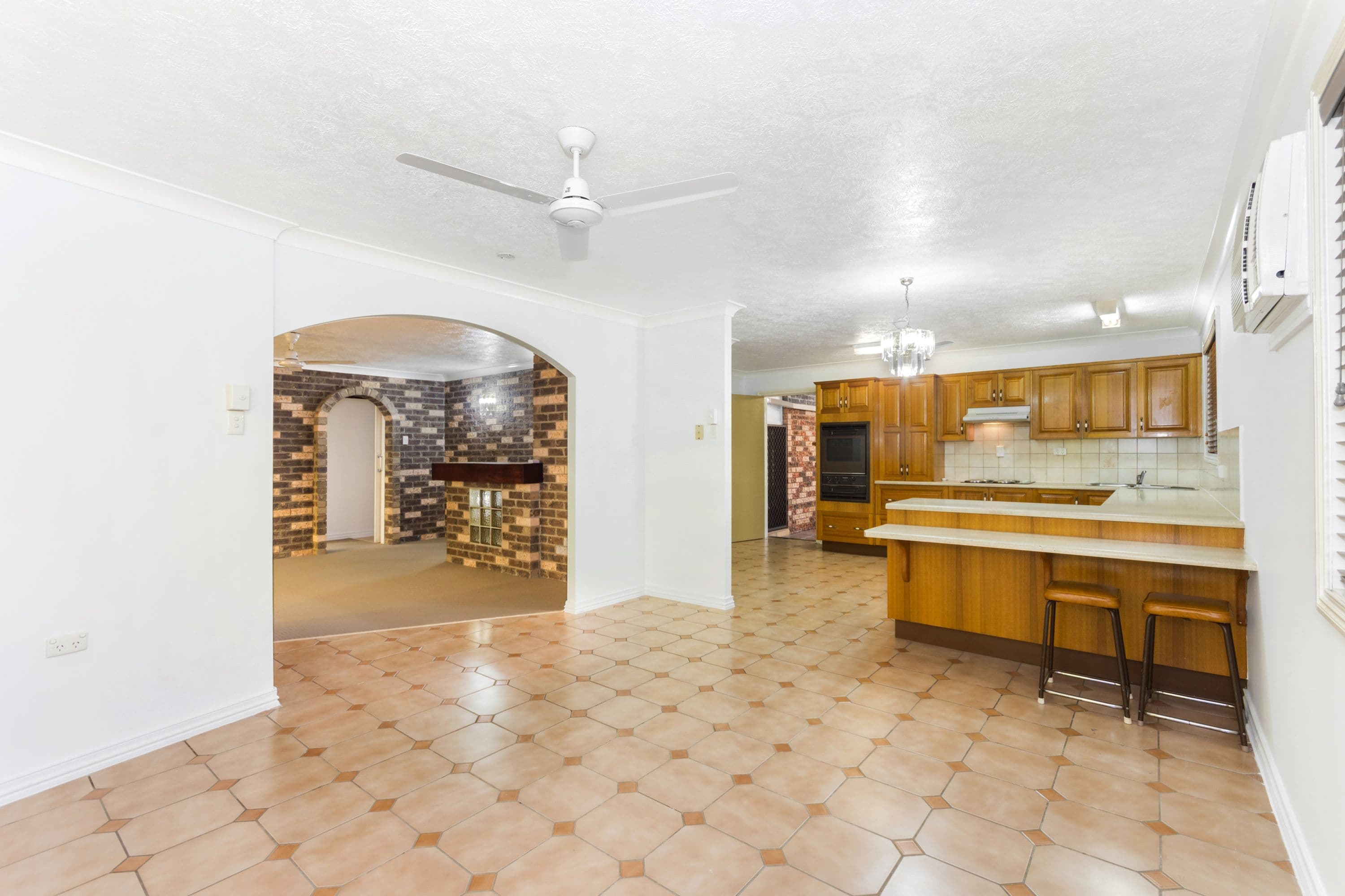 18 Lanark Street, Kirwan QLD 4817, Kirwan - Thumbnail 3
