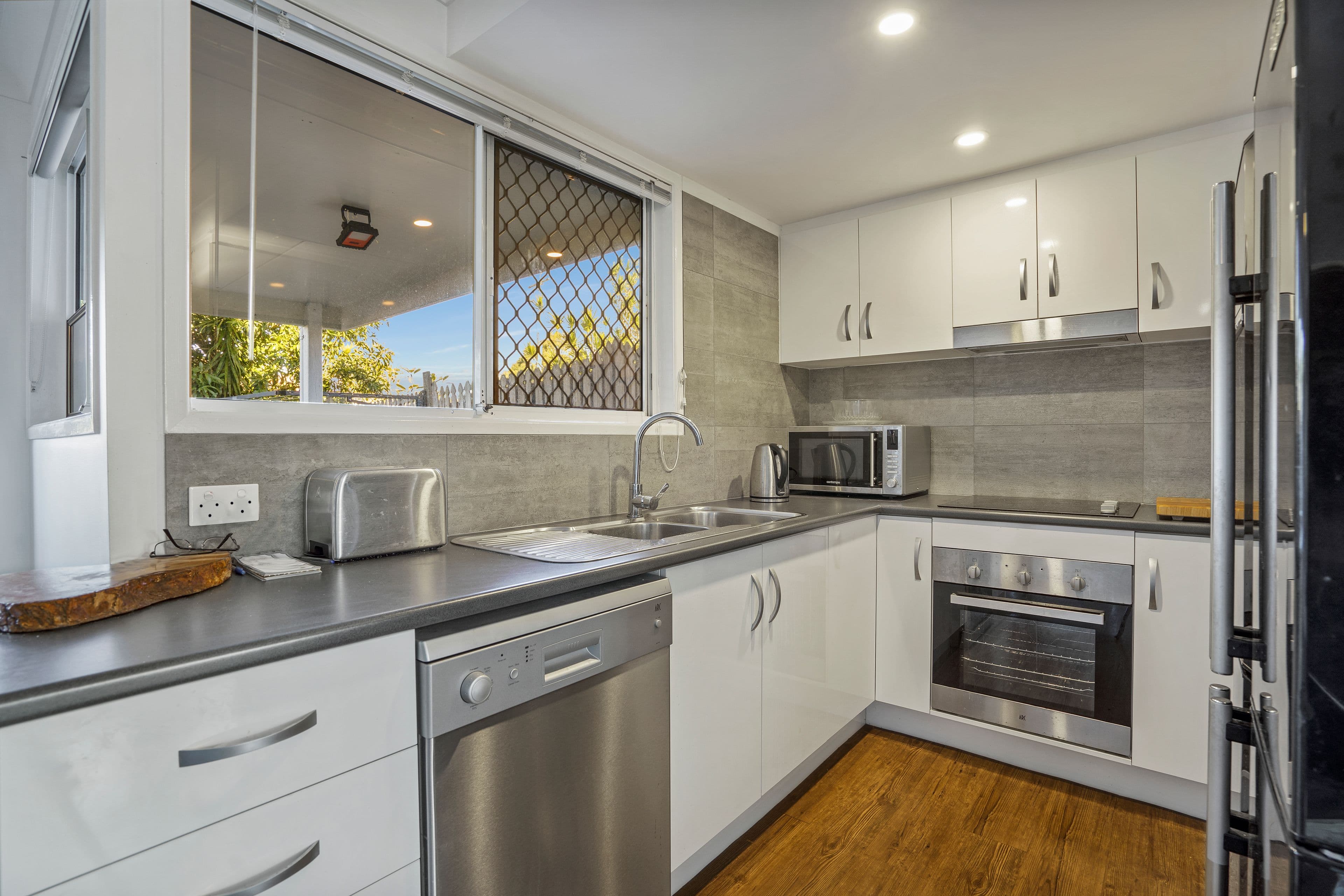 188 Thorneside Road, Thorneside QLD 4158, Thorneside - Image 1