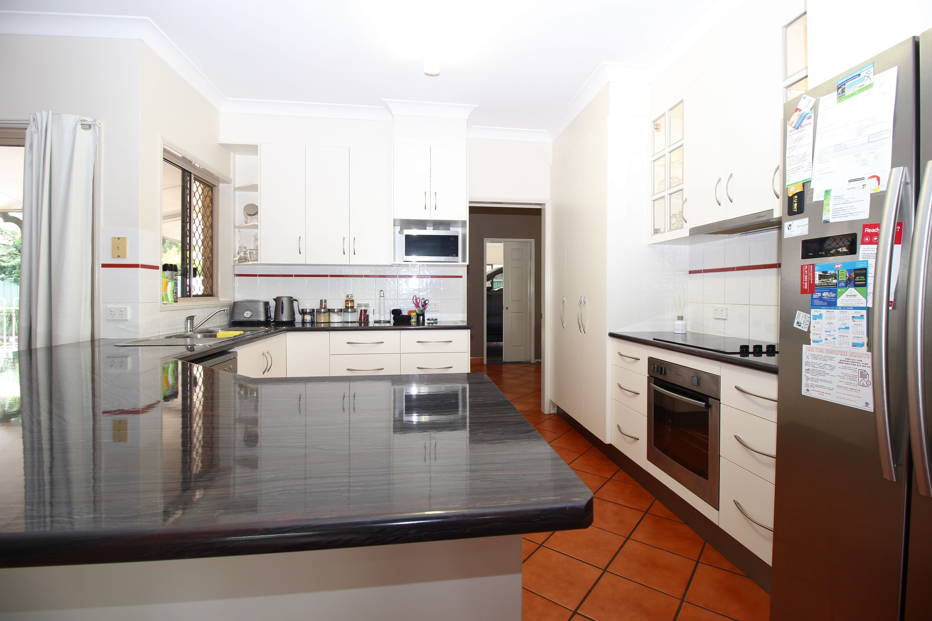 5 Tineele Place, Emerald QLD 4720, Emerald - Thumbnail 8