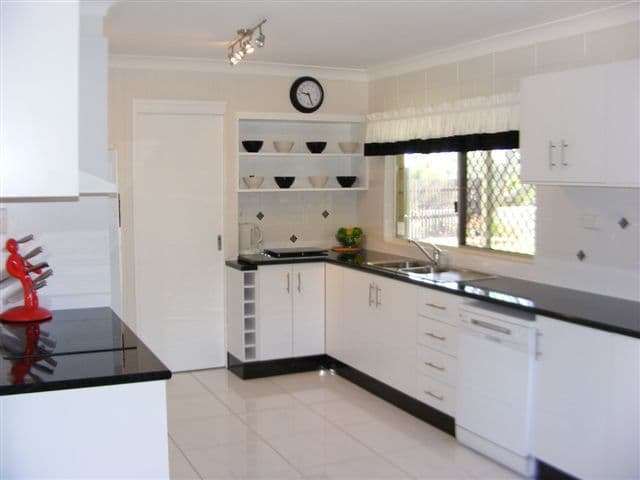 23 Graman Street, KINGSTHORPE QLD 4400, Kingsthorpe - Thumbnail 2