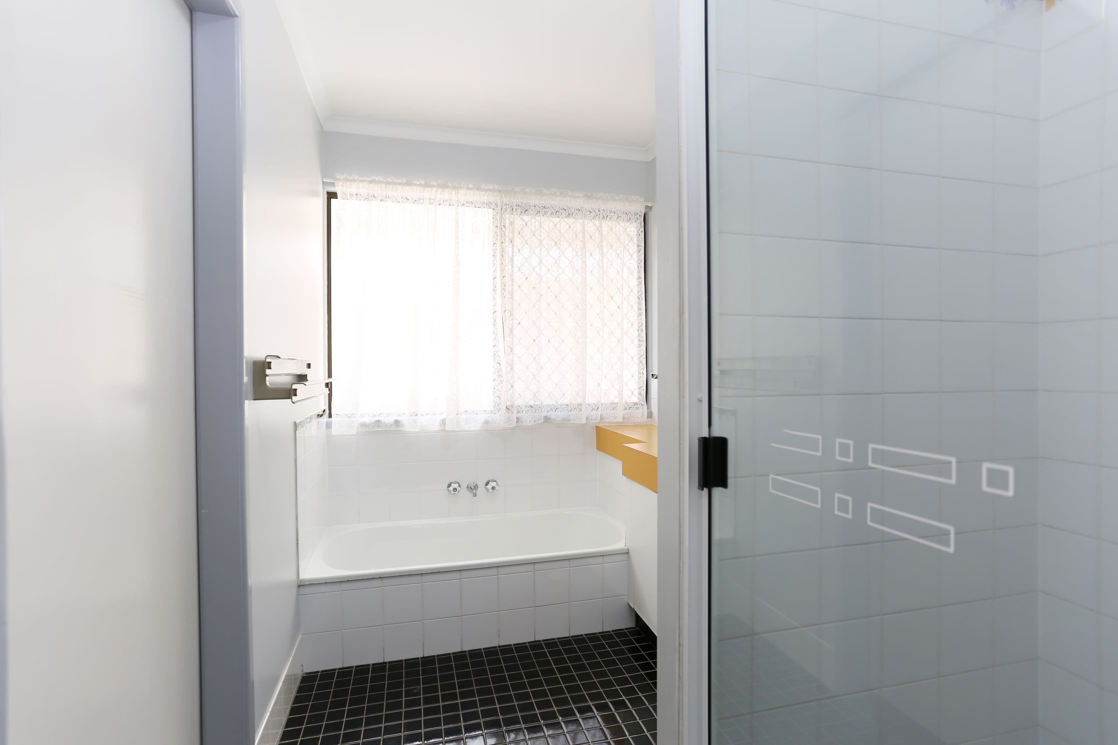 6 Lyn Court, Beaconsfield QLD 4740, Beaconsfield - Thumbnail 2