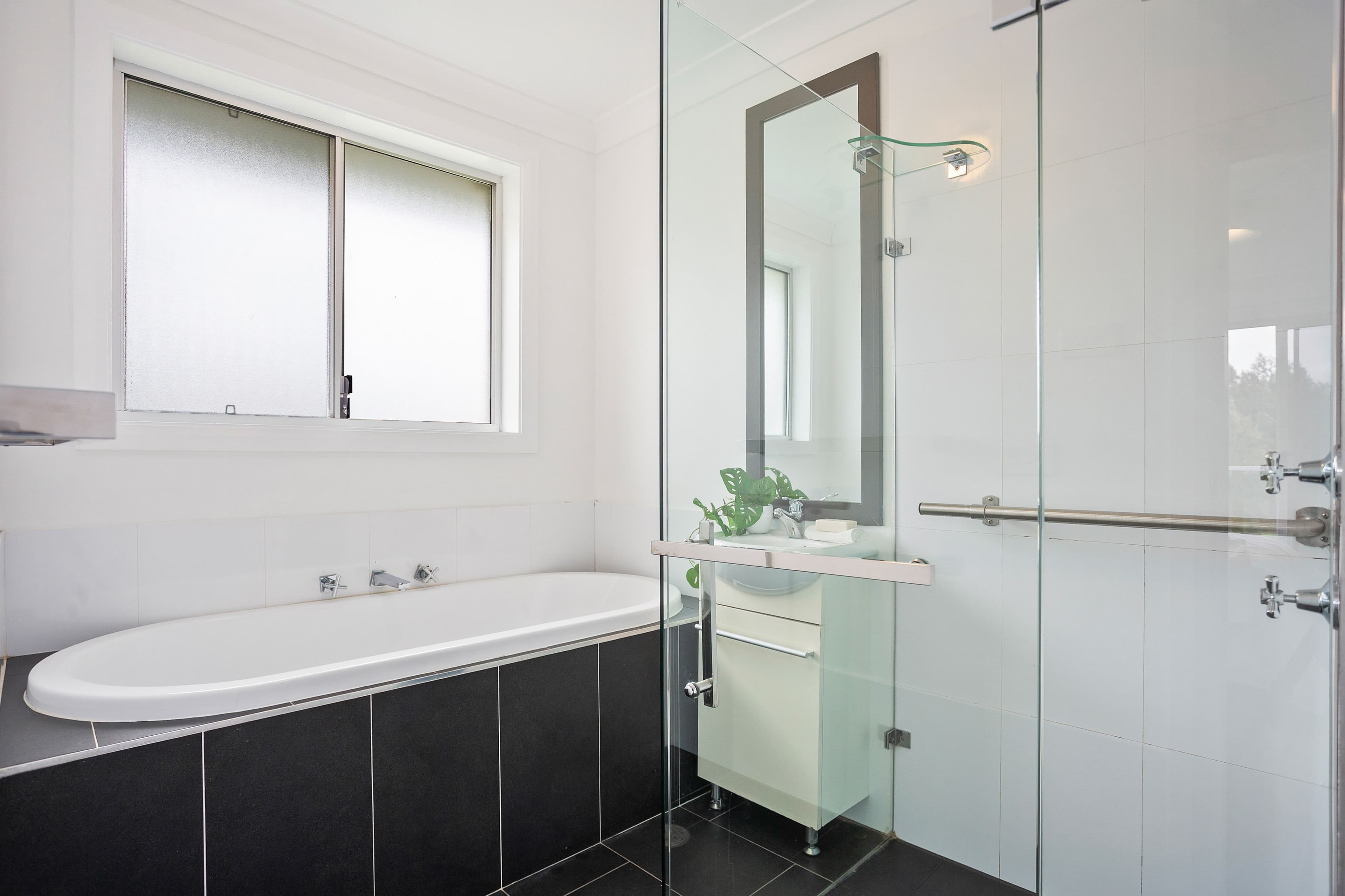 12B Joan Avenue, Warilla NSW 2528, Warilla - Thumbnail 4