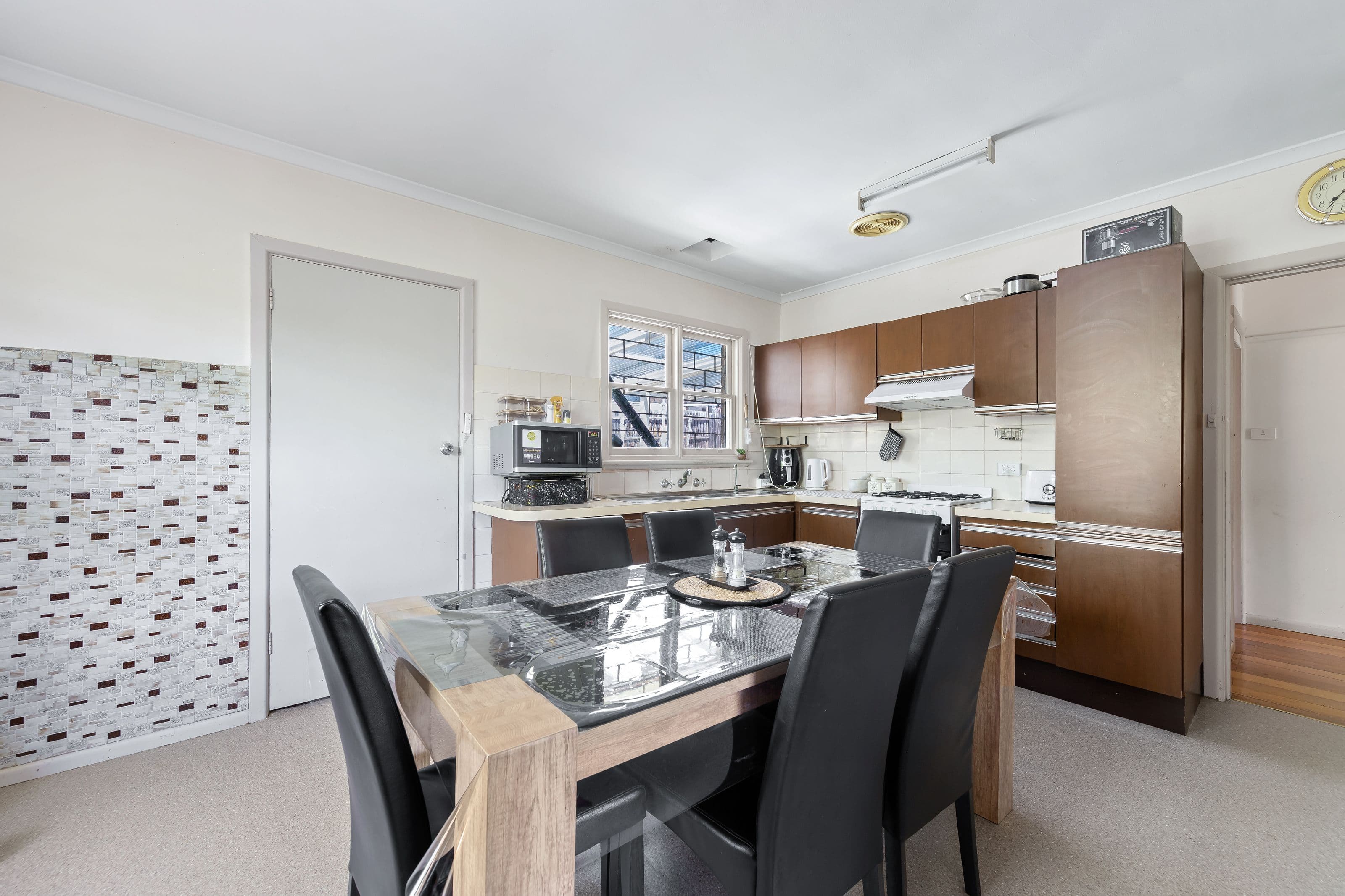 18 Valda Avenue, Mont Albert North VIC 3129, Mont Albert North - Thumbnail 3