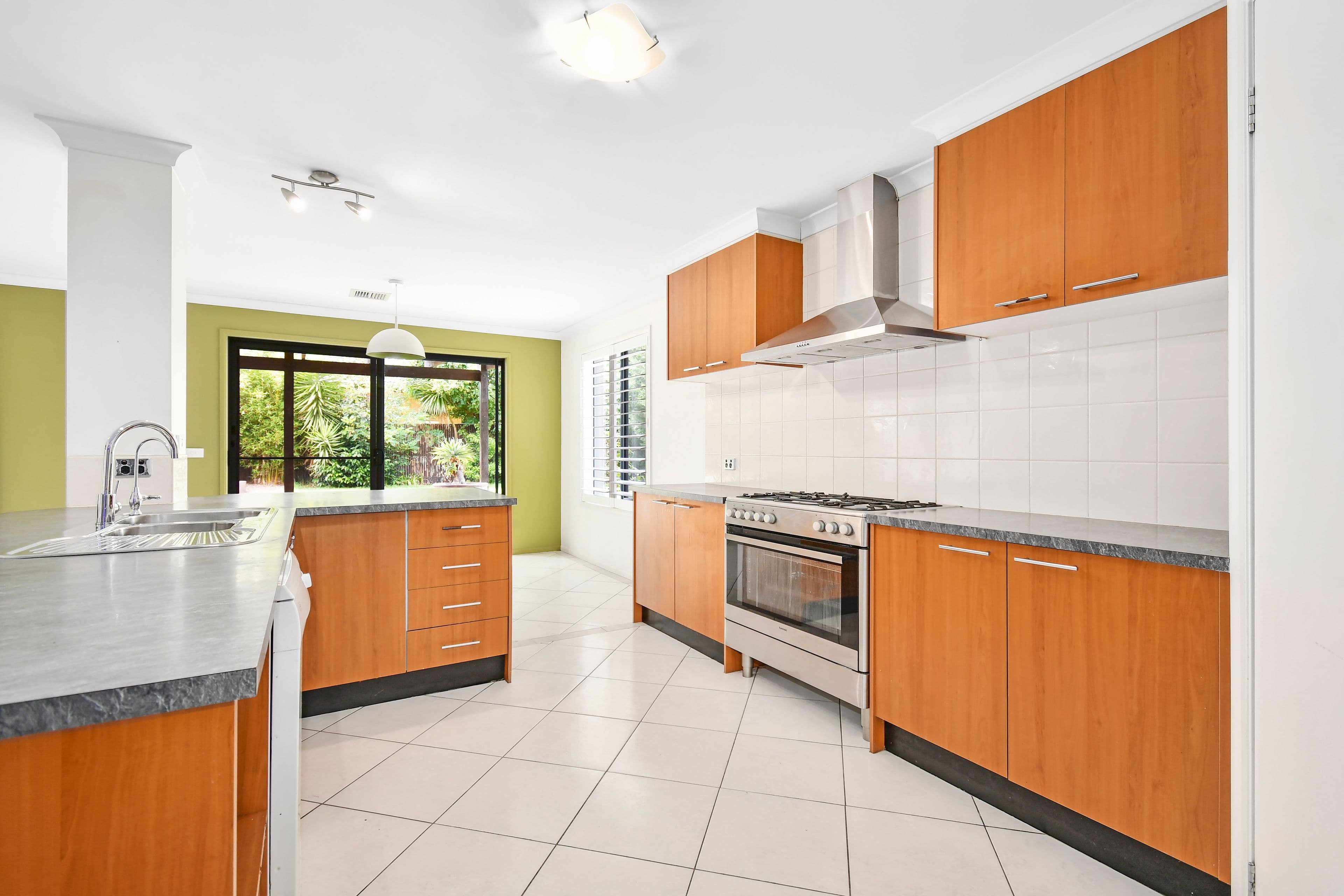 21 Barwon Drive, Pakenham VIC 3810, Pakenham - Thumbnail 3