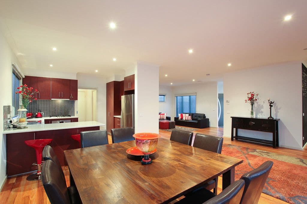 21 Golf Road, OAKLEIGH SOUTH VIC 3167, Oakleigh South - Thumbnail 2
