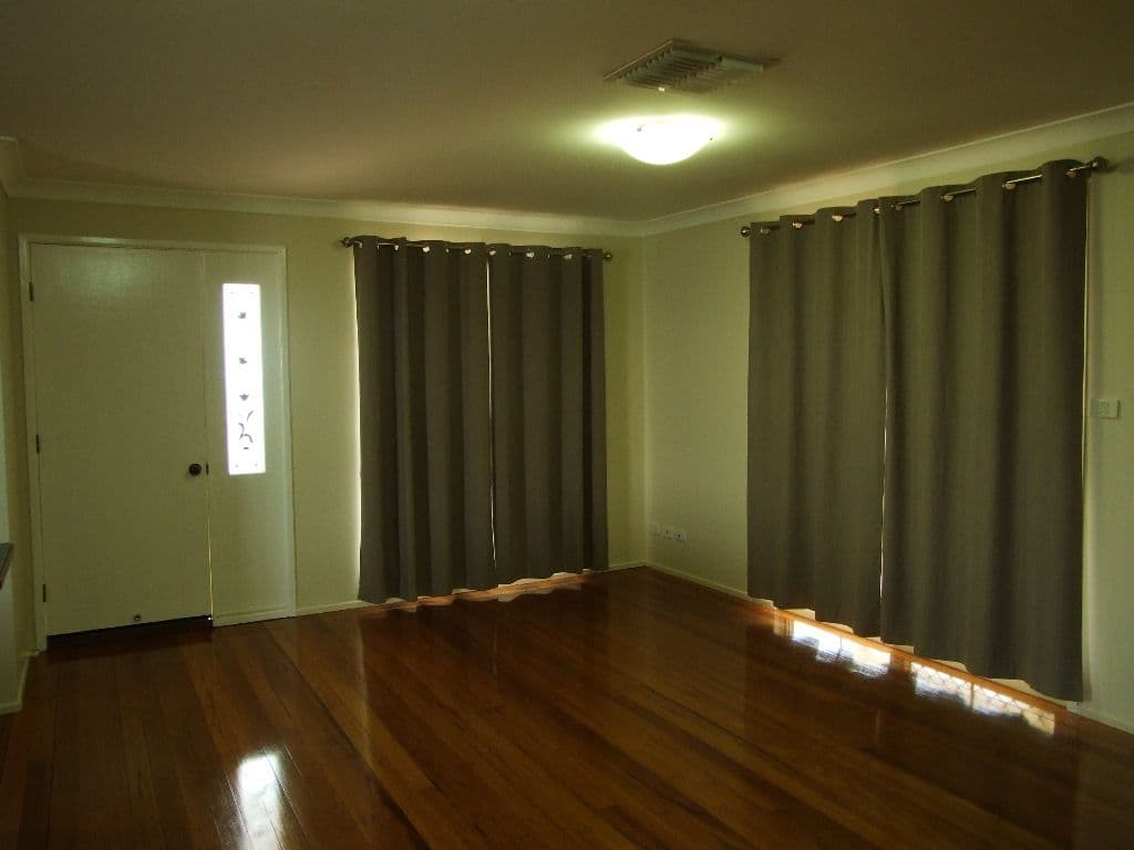 14 Lark Street, LONGREACH QLD 4730, Longreach - Thumbnail 5