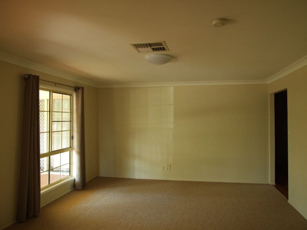 14 Lark Street, LONGREACH QLD 4730, Longreach - Thumbnail 6
