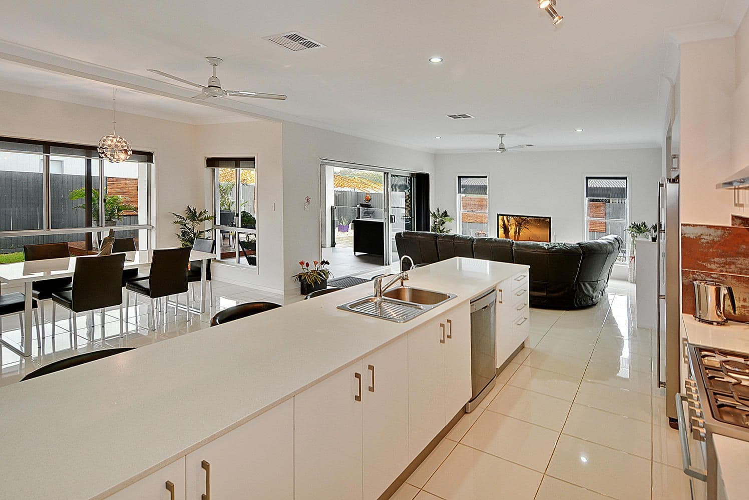 9 Cumberland Cresent, Meridan Plains QLD 4551, Meridan Plains - Thumbnail 5