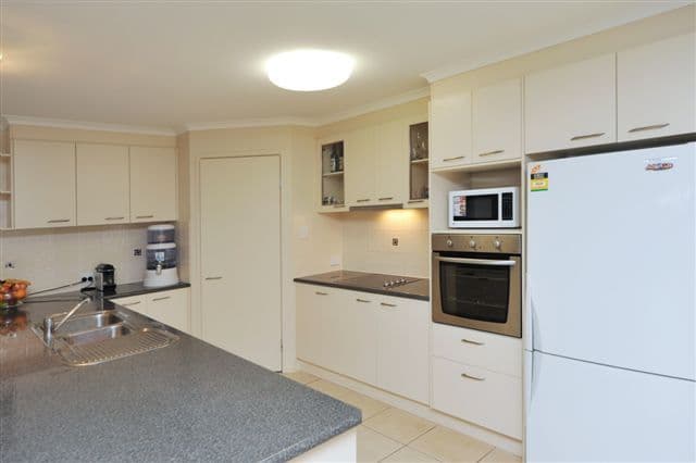 13 Hinchliffe Drive, KEARNEYS SPRING QLD 4350, Kearneys Spring - Thumbnail 2