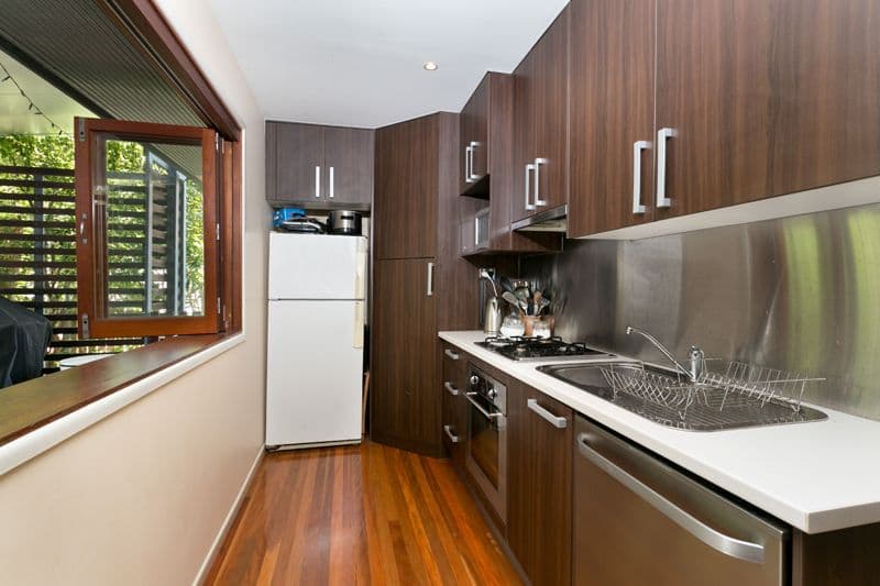 7 Nealdon Street, Holland Park QLD 4121, Holland Park - Thumbnail 5