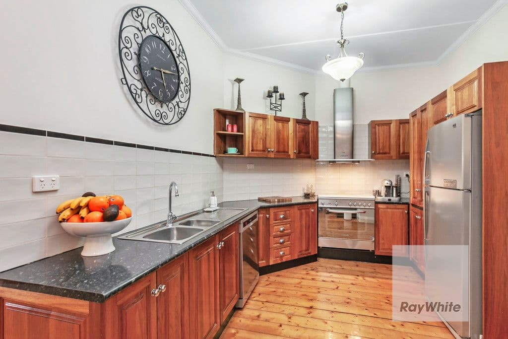 81 Miranda Road, Reservoir VIC 3073, Reservoir - Thumbnail 3
