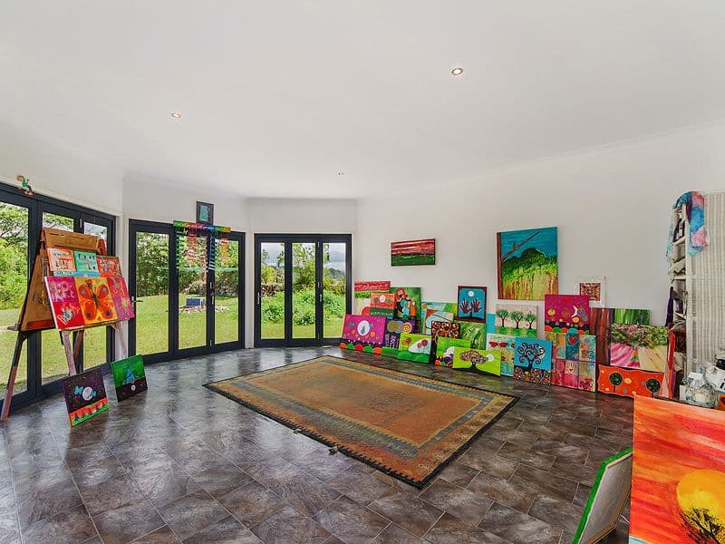 9 Chesterfield Drive, BONOGIN QLD 4213, Bonogin - Thumbnail 4