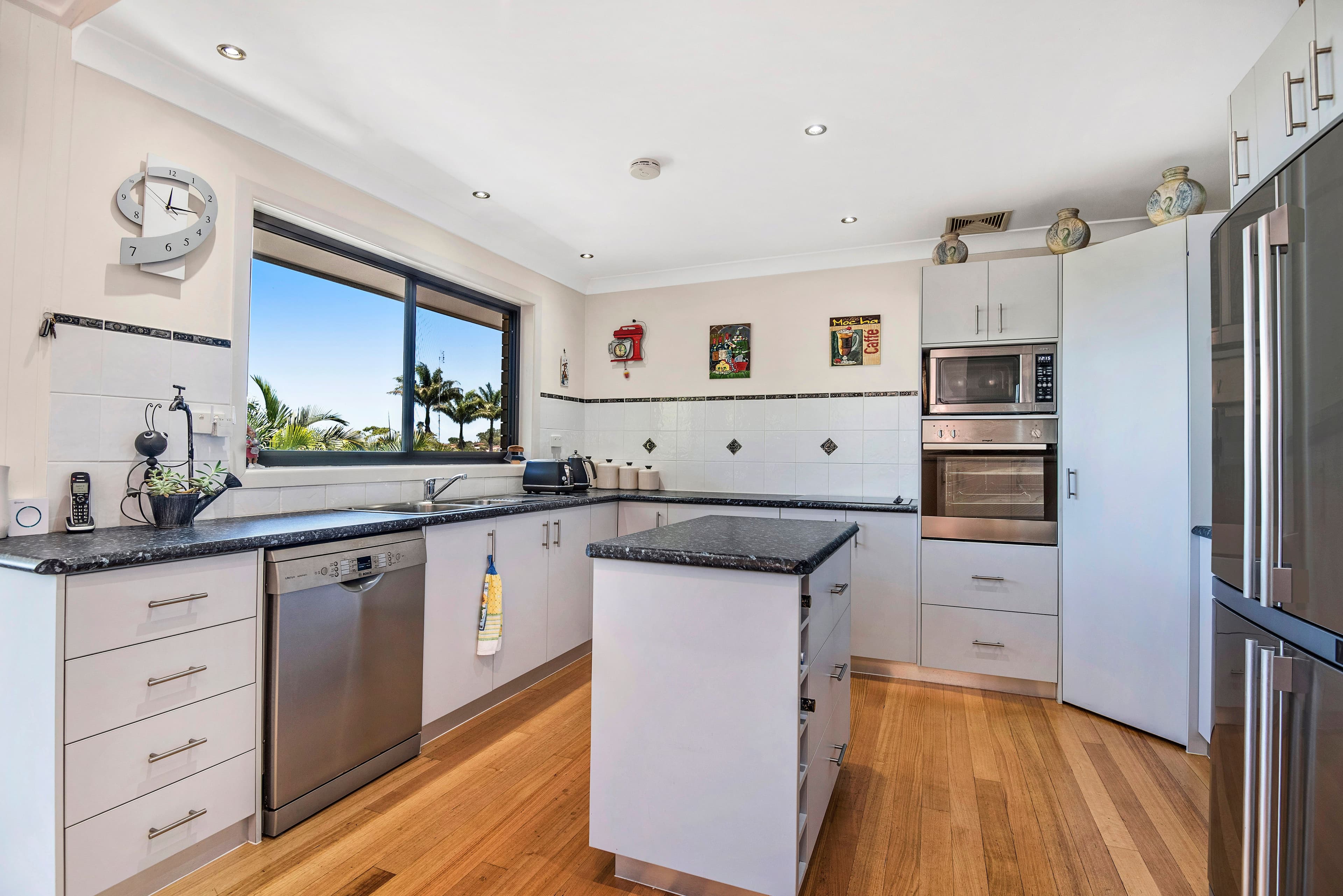 6 Bione Avenue, Banora Point - Thumbnail 2
