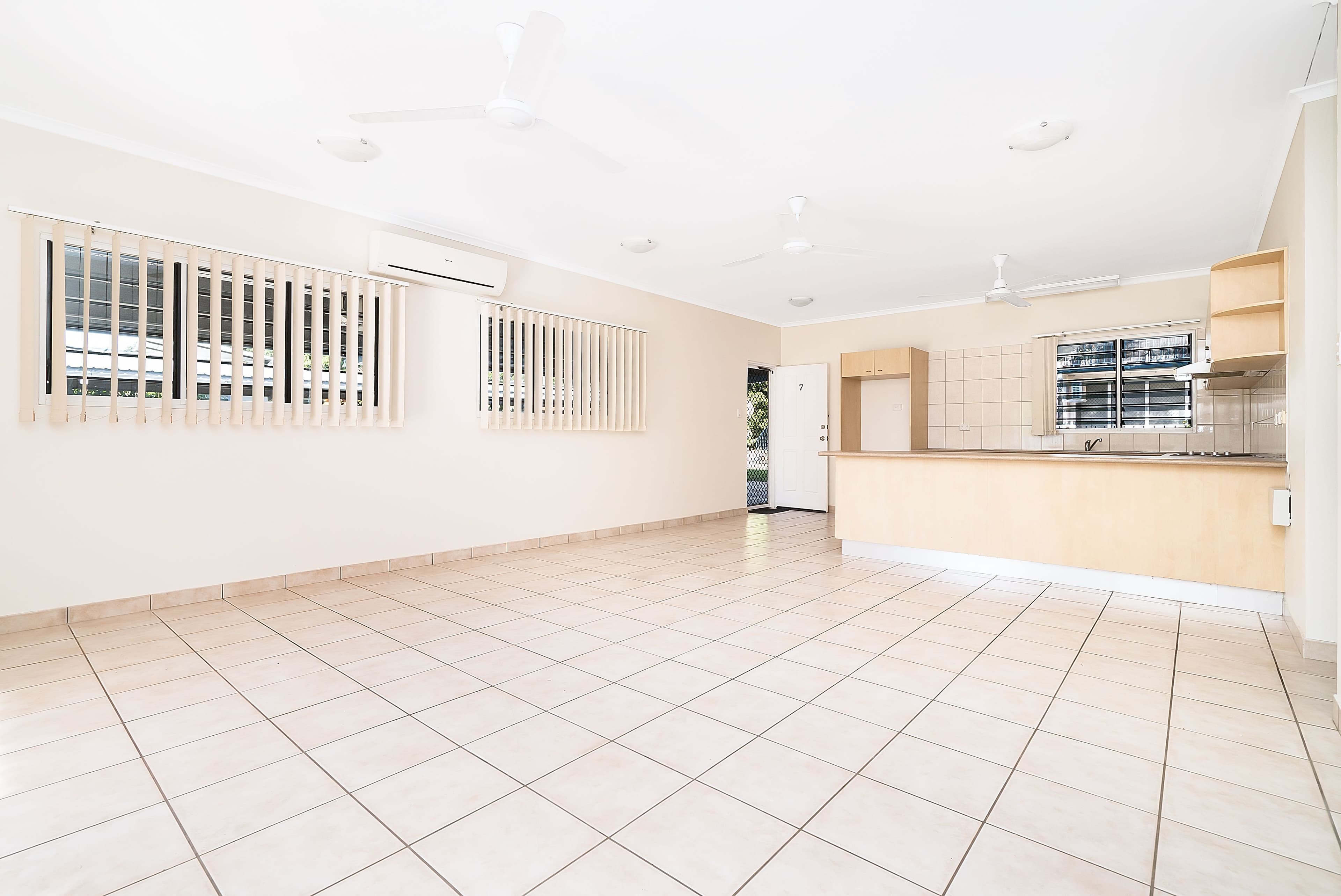 5 Hinkler Crescent, Fannie Bay NT 0820, Fannie Bay - Thumbnail 3