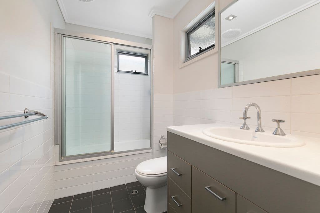 77 Douglas Street, Greenslopes QLD 4120, Greenslopes - Thumbnail 8