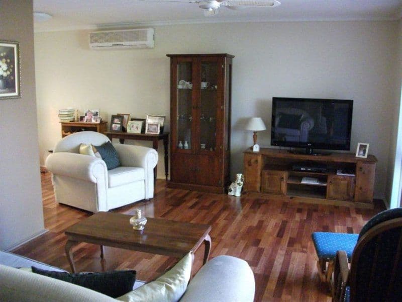 1 Lockhart Place, HELENSVALE QLD 4212, Helensvale - Thumbnail 2