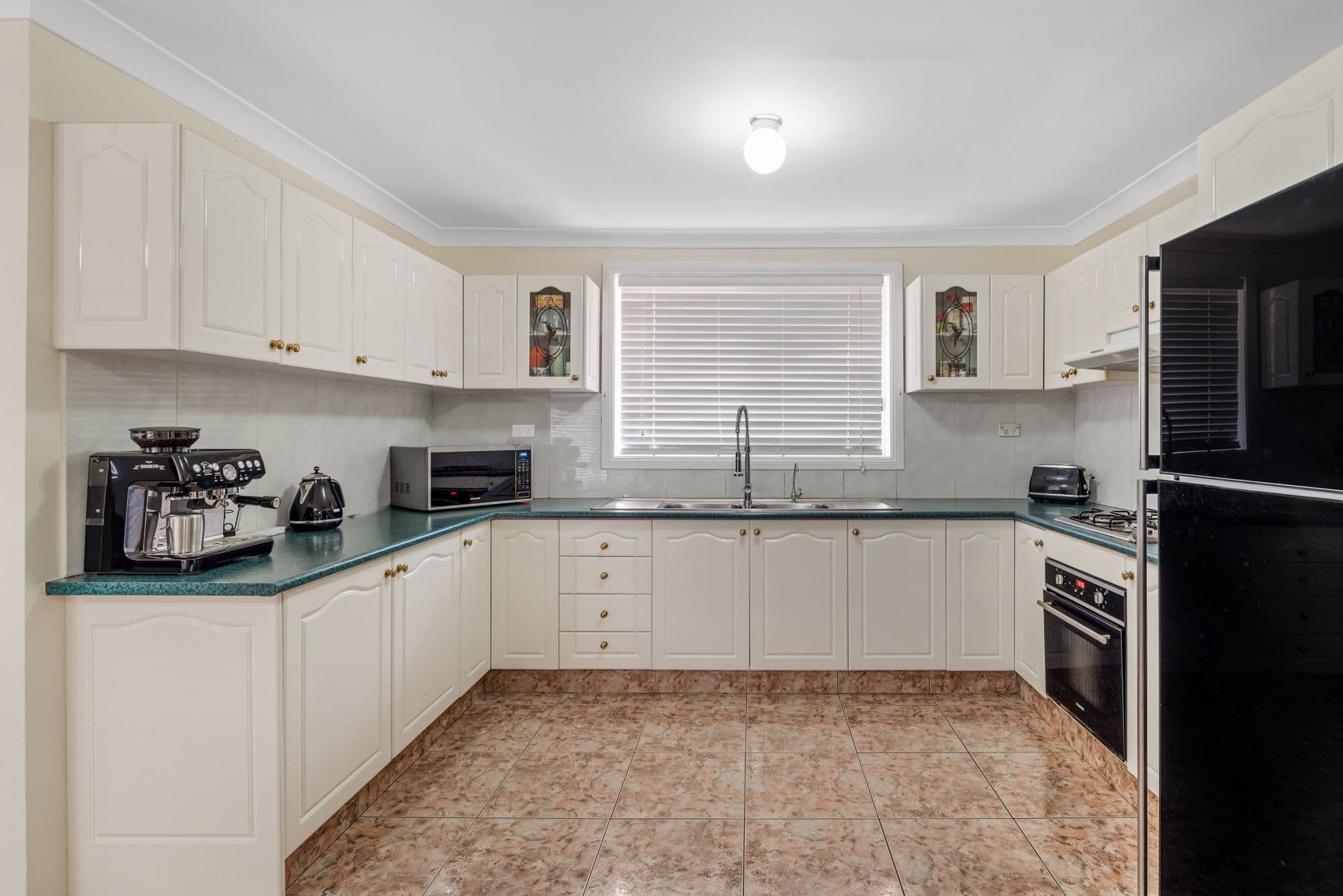 4 Balthasar Close, Rosemeadow NSW 2560, Rosemeadow - Thumbnail 2