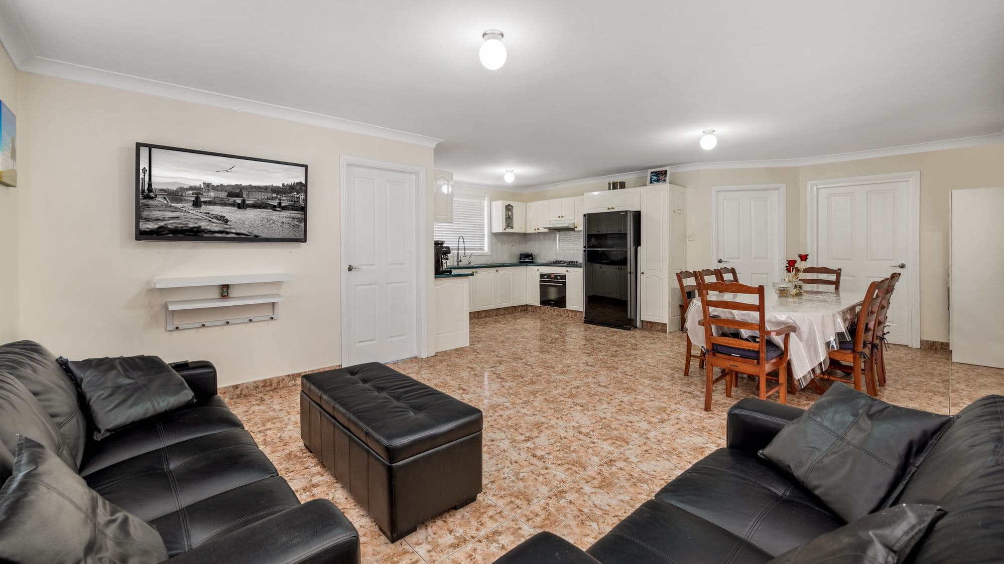 4 Balthasar Close, Rosemeadow NSW 2560, Rosemeadow - Thumbnail 3