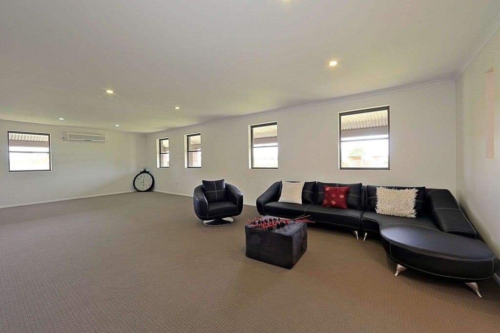 19 Bryde Place, THABEBAN QLD 4670, Thabeban - Thumbnail 2