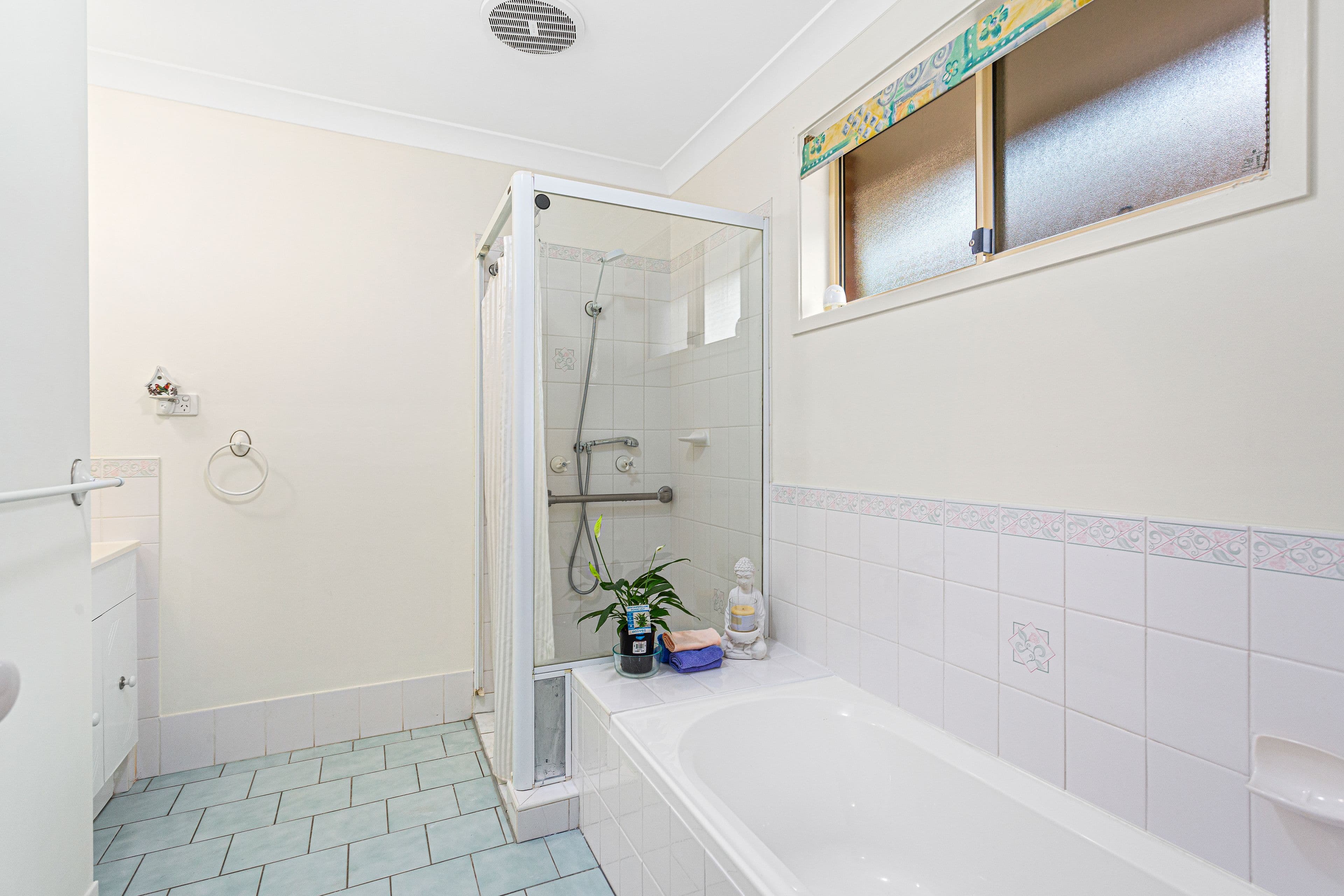 13 Derwent Place, Albion Park NSW 2527, Albion Park - Thumbnail 4