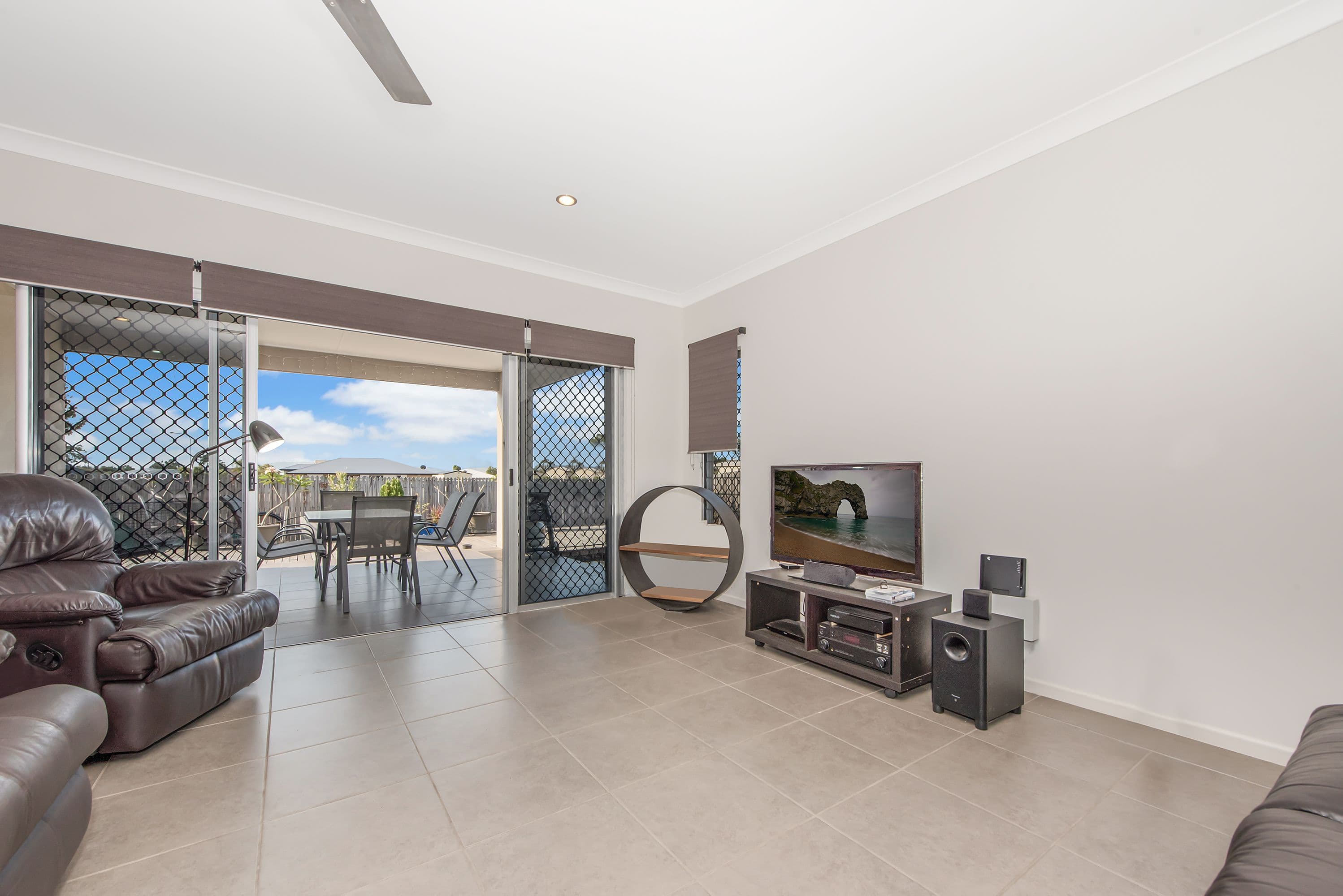 11 Rushtons Way, Mount Louisa QLD 4814, Mount Louisa - Thumbnail 2