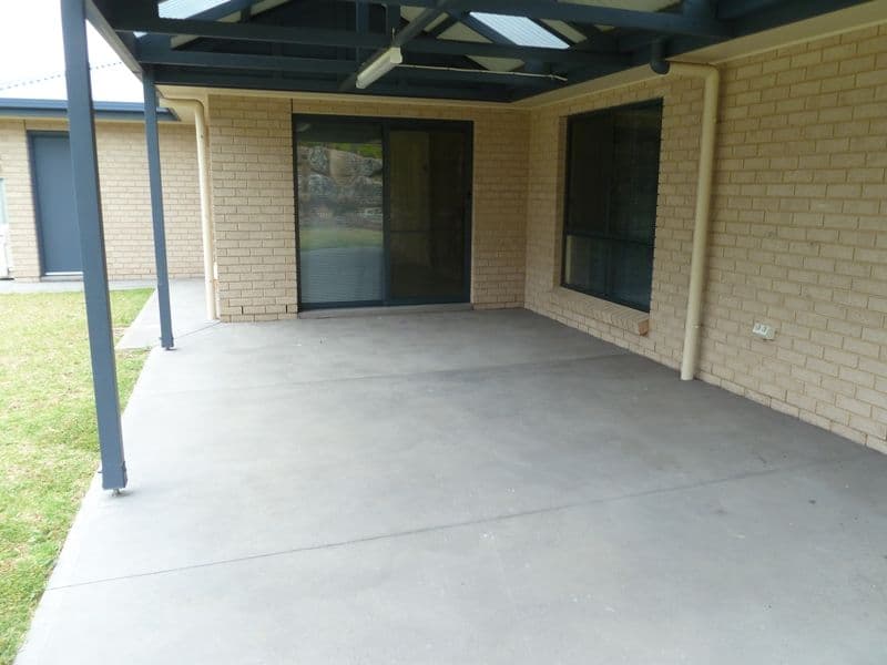 19 Silverbrook Avenue, MOUNT GAMBIER SA 5290, Mount Gambier - Thumbnail 2