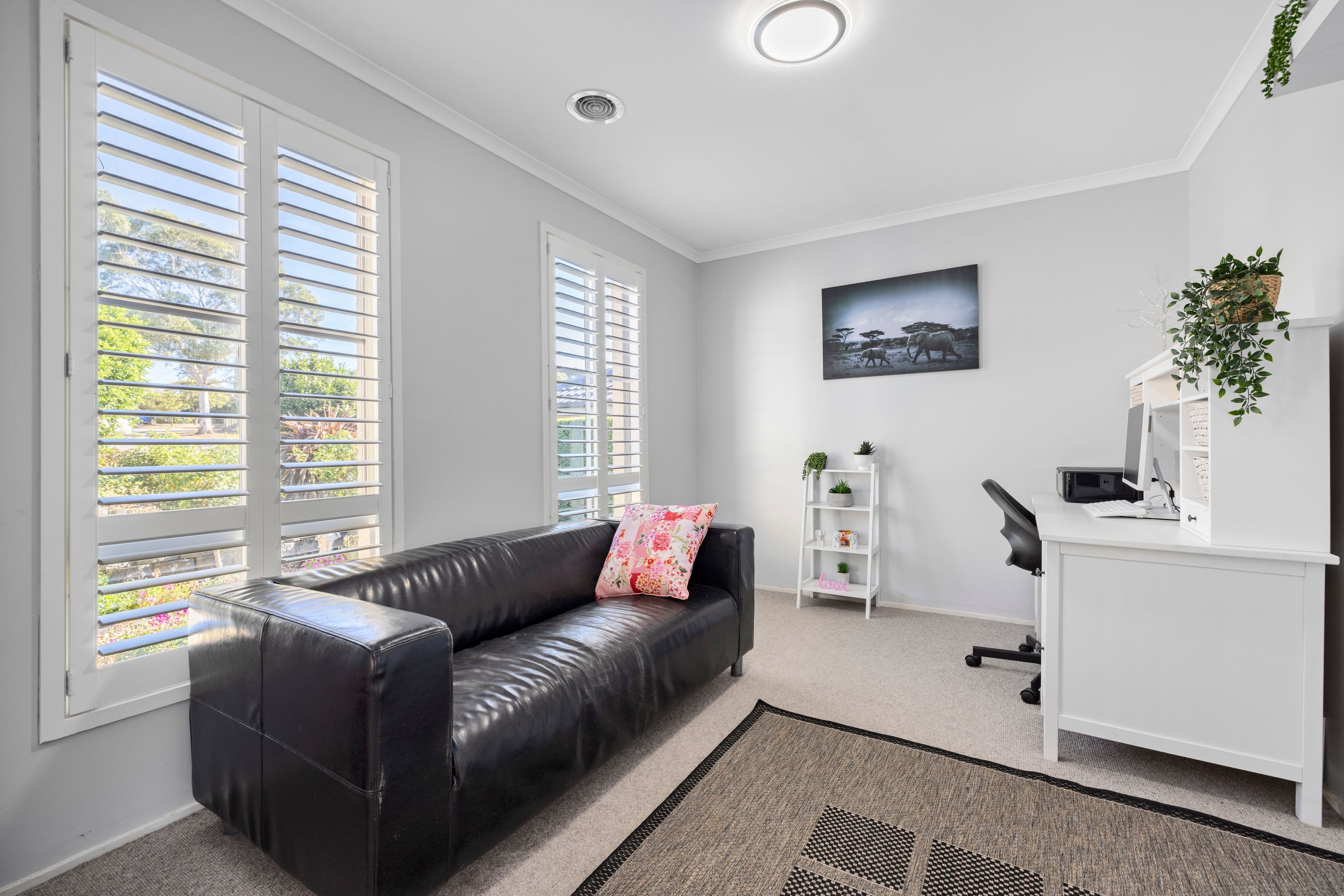 13 Valley View Crescent, Berwick VIC 3806, Berwick - Thumbnail 2