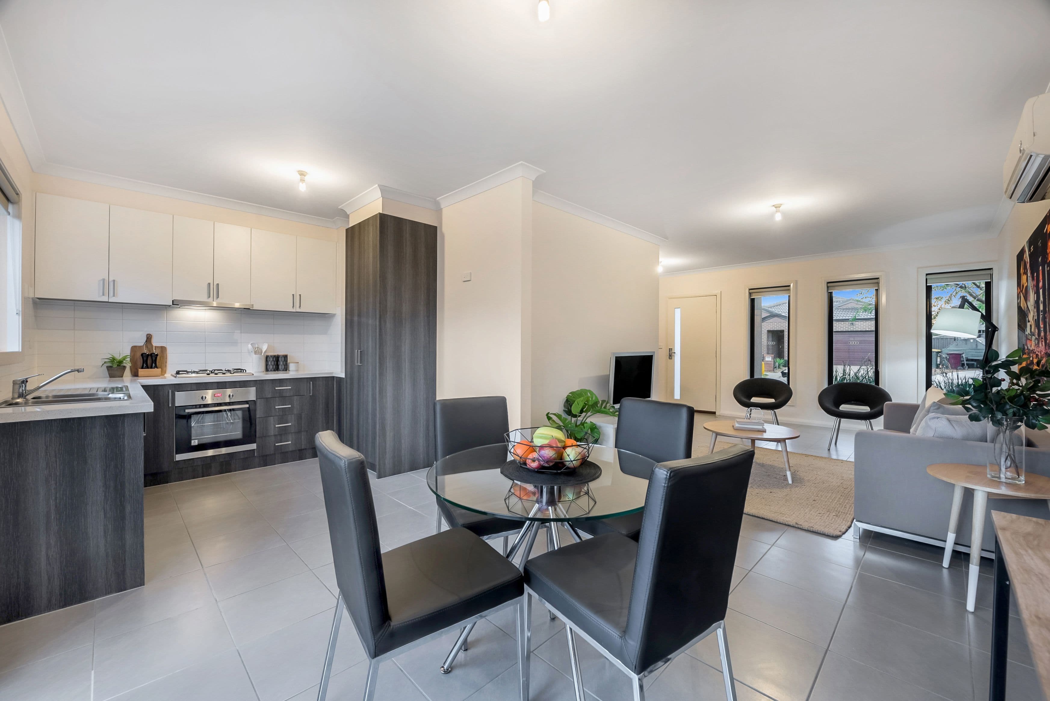 21 Huntingfield Street, Craigieburn VIC 3064, Craigieburn - Thumbnail 2