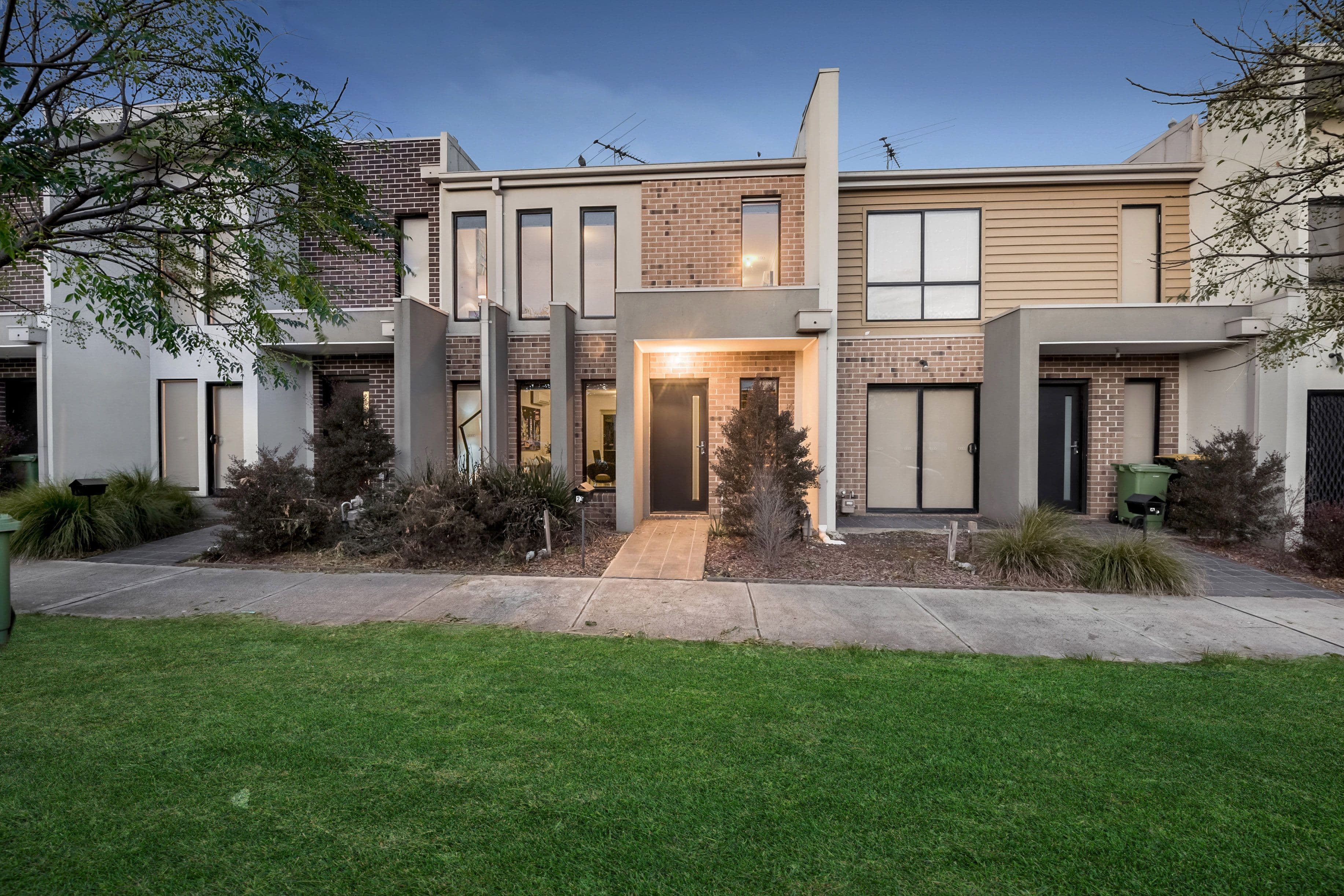 21 Huntingfield Street, Craigieburn VIC 3064, Craigieburn - Thumbnail 8