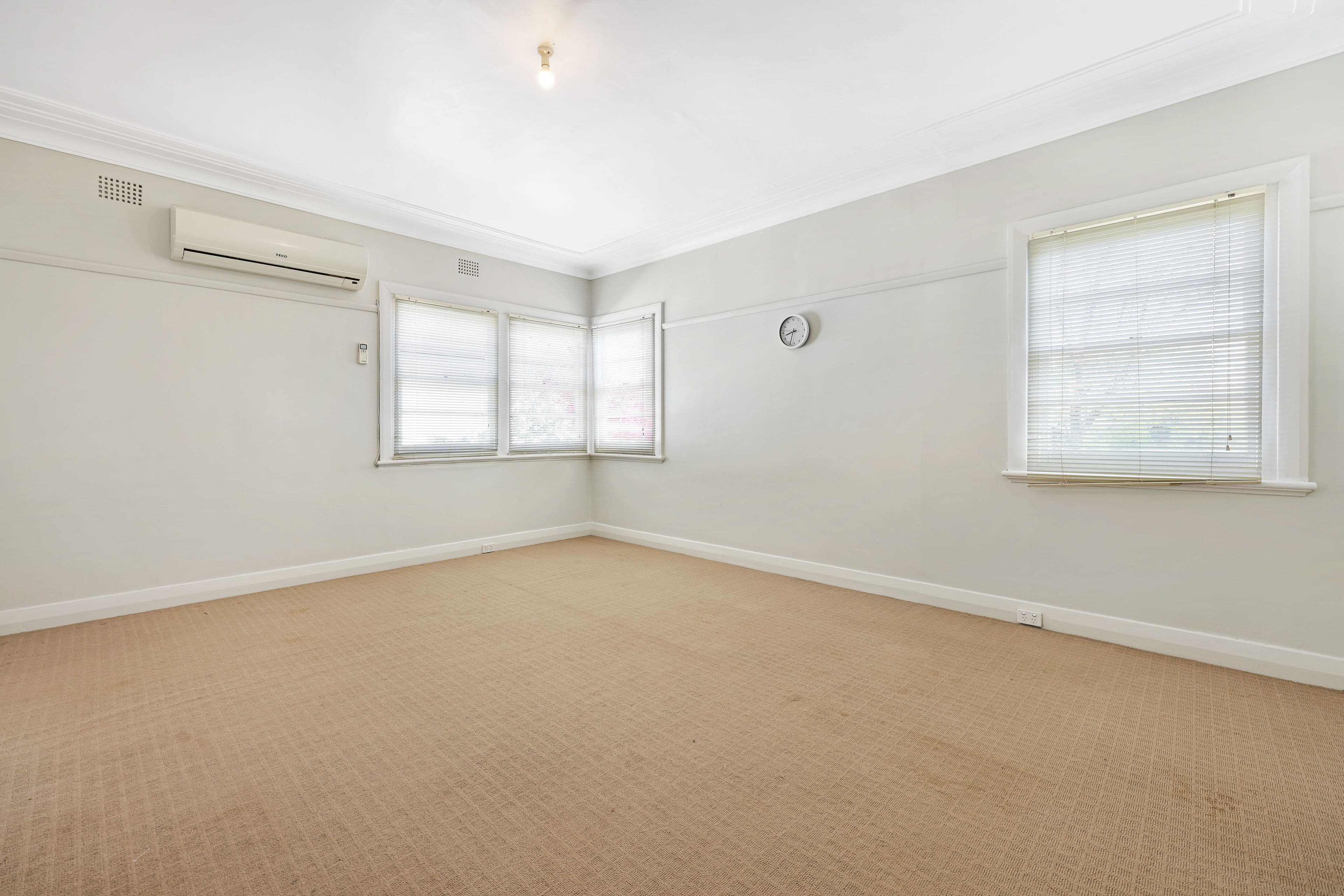 12 High Street, Tamworth NSW 2340, West Tamworth - Thumbnail 2