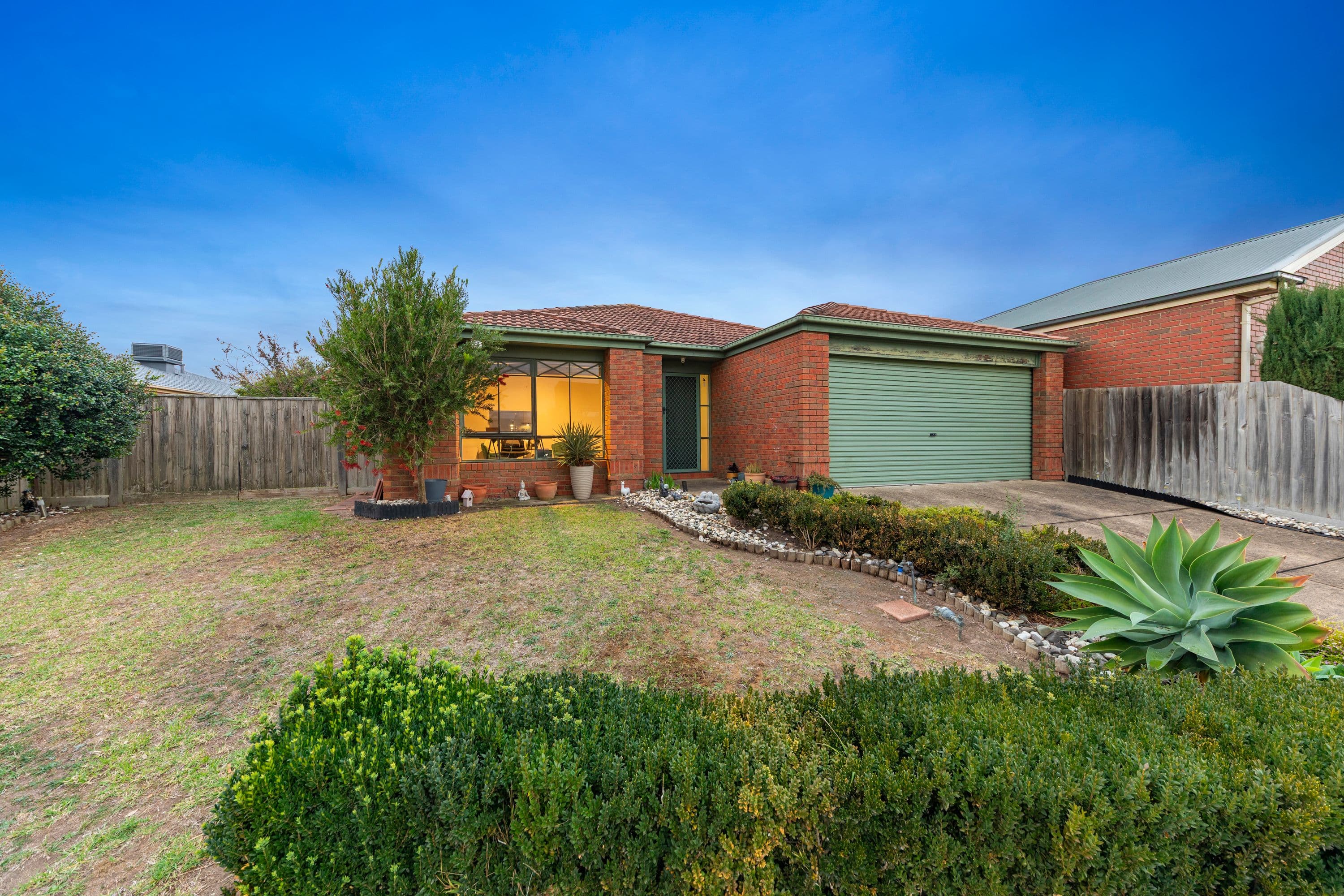 22 The Strand, Narre Warren South VIC 3805, Narre Warren South - Thumbnail 2