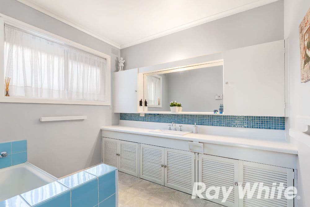 1 Terang Avenue, Burwood East VIC 3151, Burwood East - Thumbnail 6