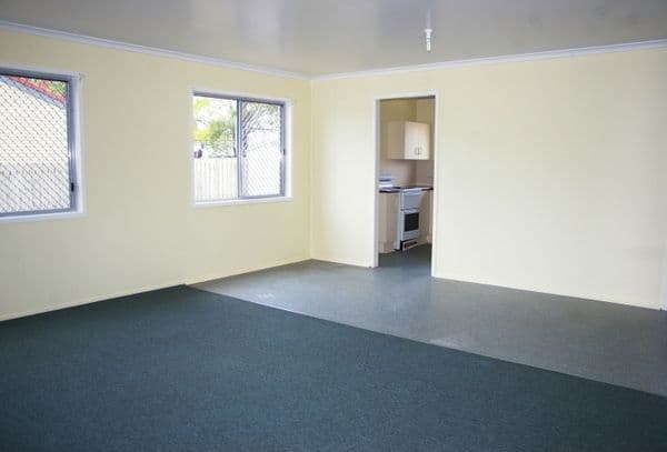 24 Moore Street, DECEPTION BAY QLD 4508, Deception Bay - Thumbnail 3