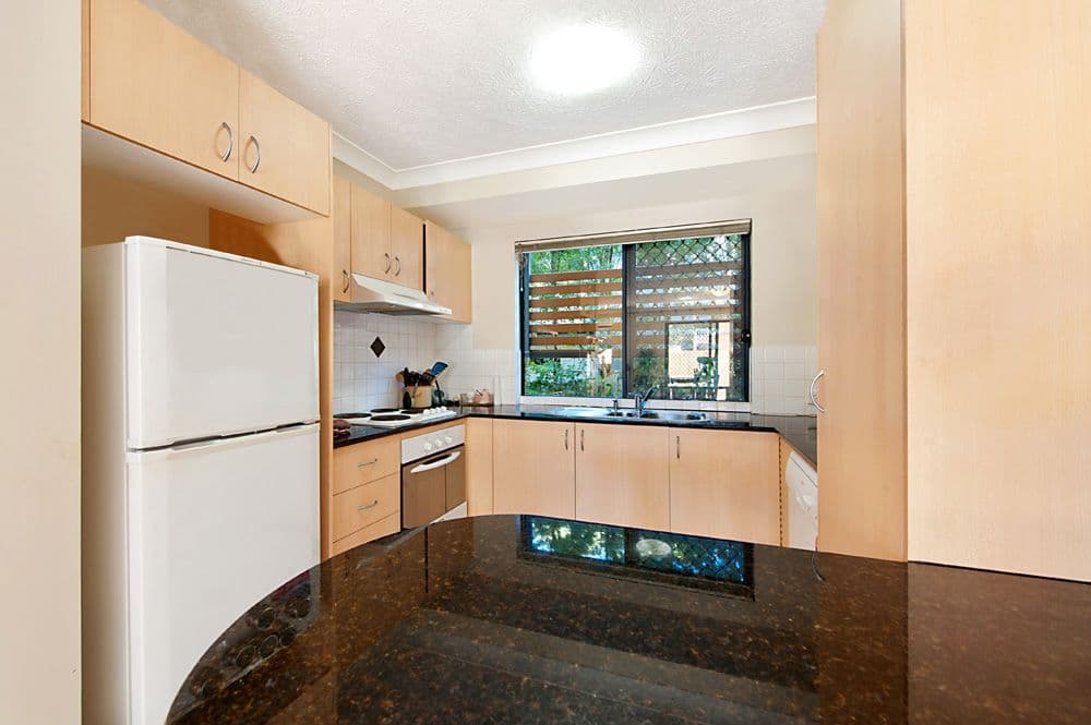31 Middle Street, Labrador QLD 4215, Labrador - Thumbnail 5