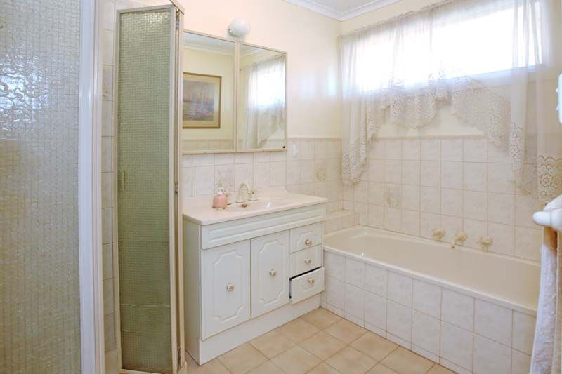 3   Gaynor Crescent, GLEN WAVERLEY VIC 3150, Glen Waverley - Thumbnail 4