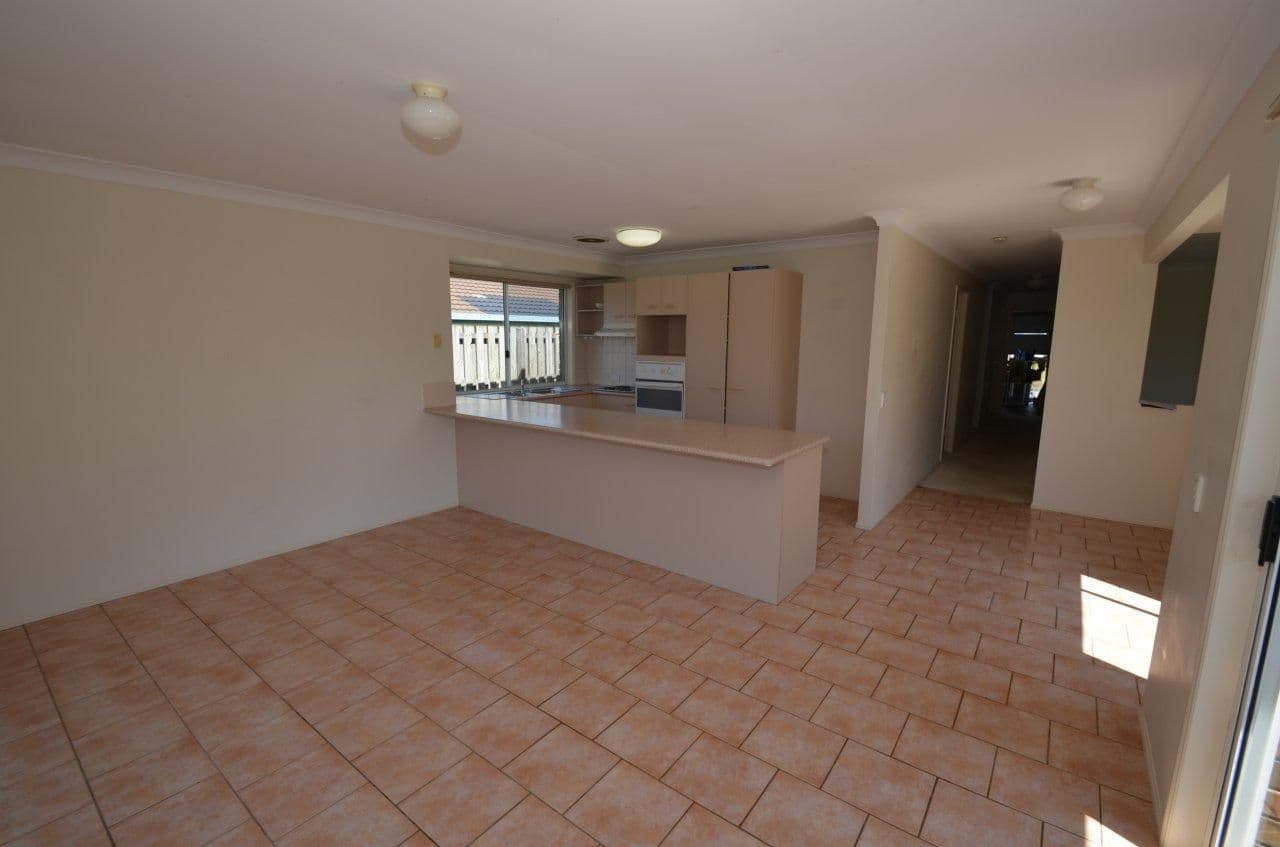 5 County Close, PARKWOOD QLD 4214, Parkwood - Thumbnail 2